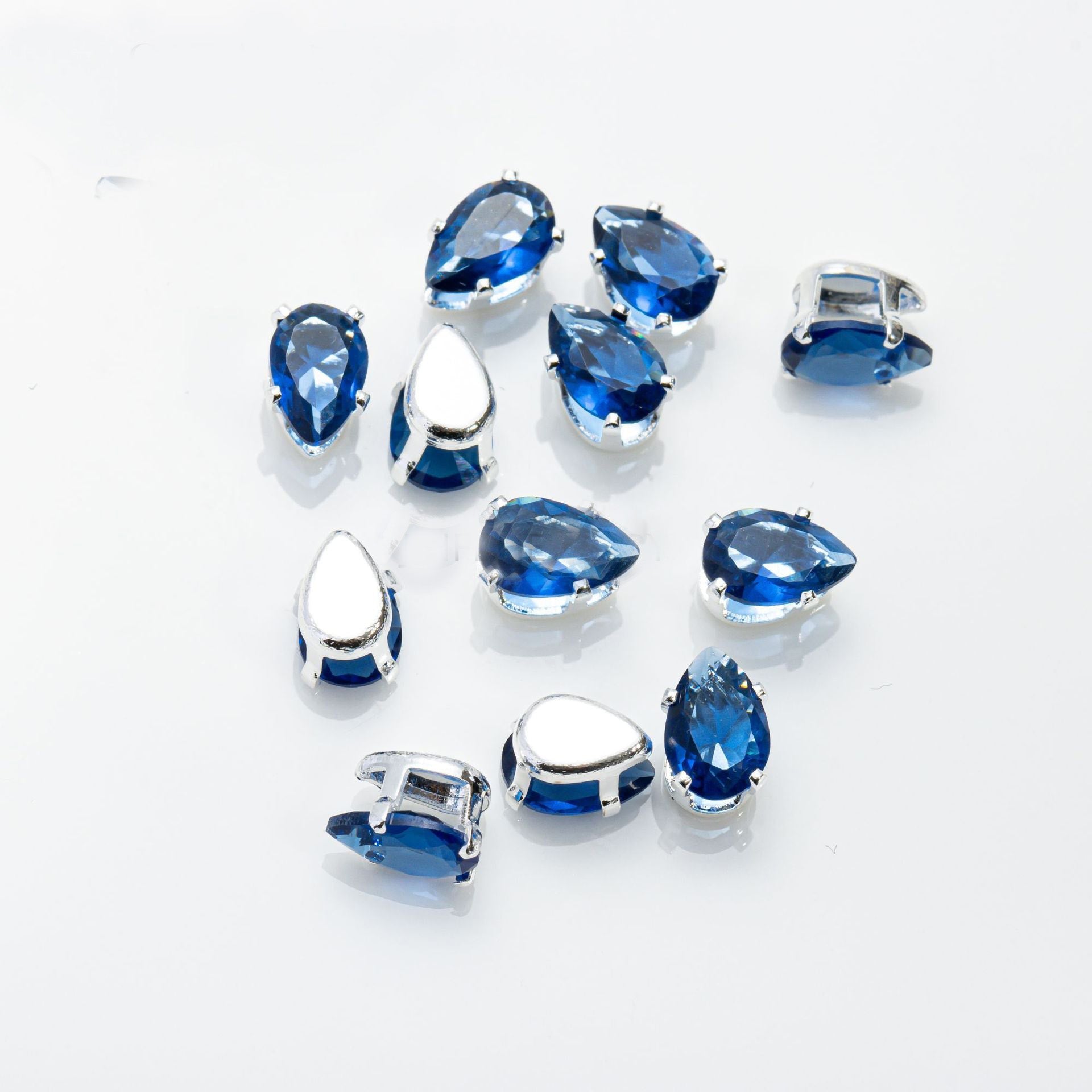 (100pcs)4x6mm Teardrop Prong-Set CZ
