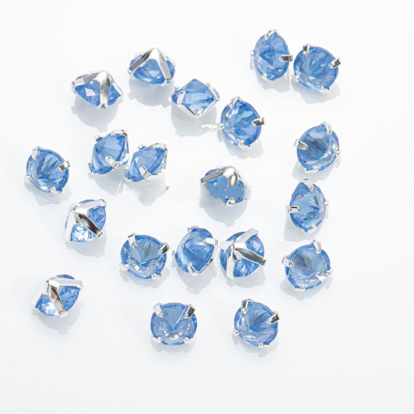 5mm Round Reverse Prong-Set CZ