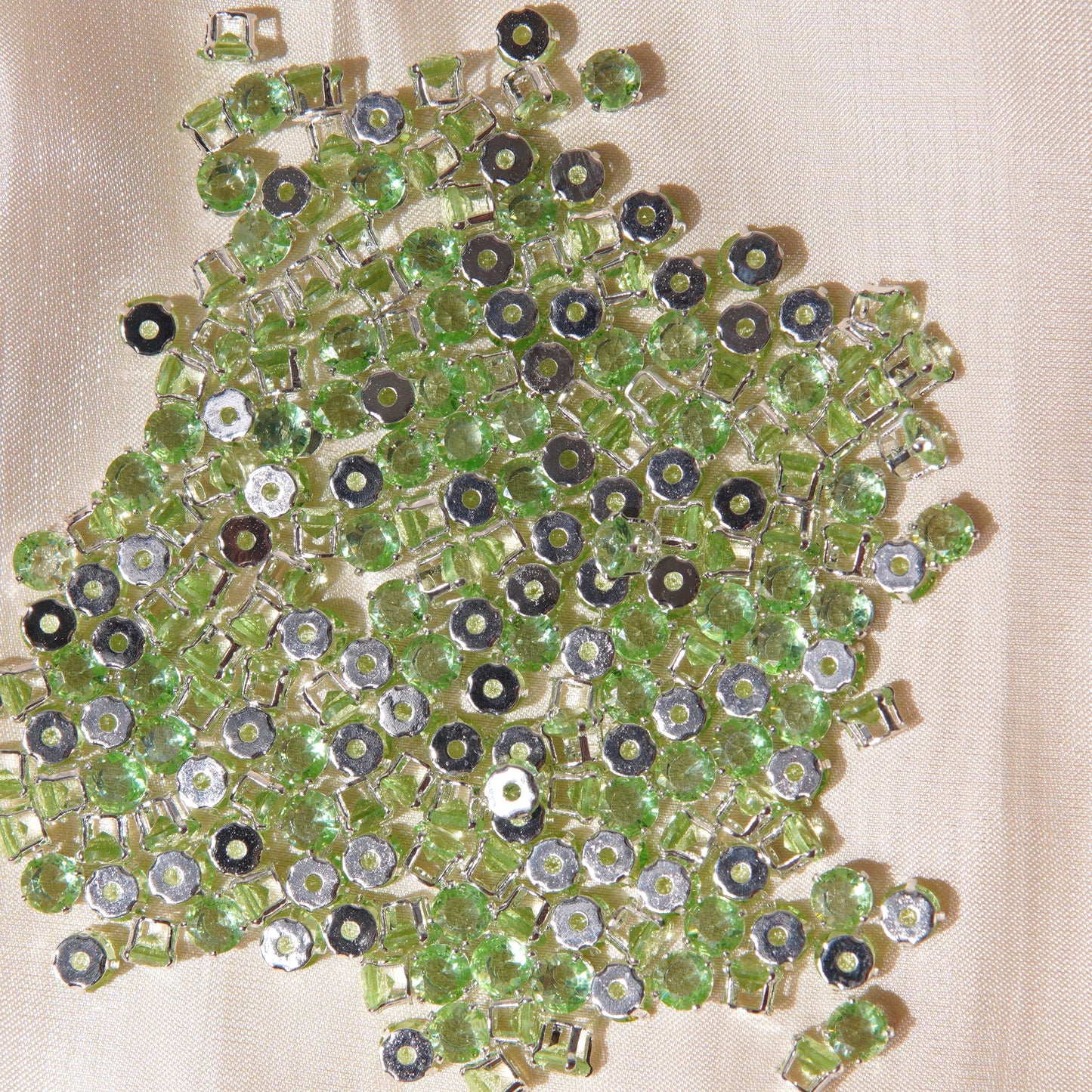 (100pcs) 3mm 4-prong Round Prong-set Zircons