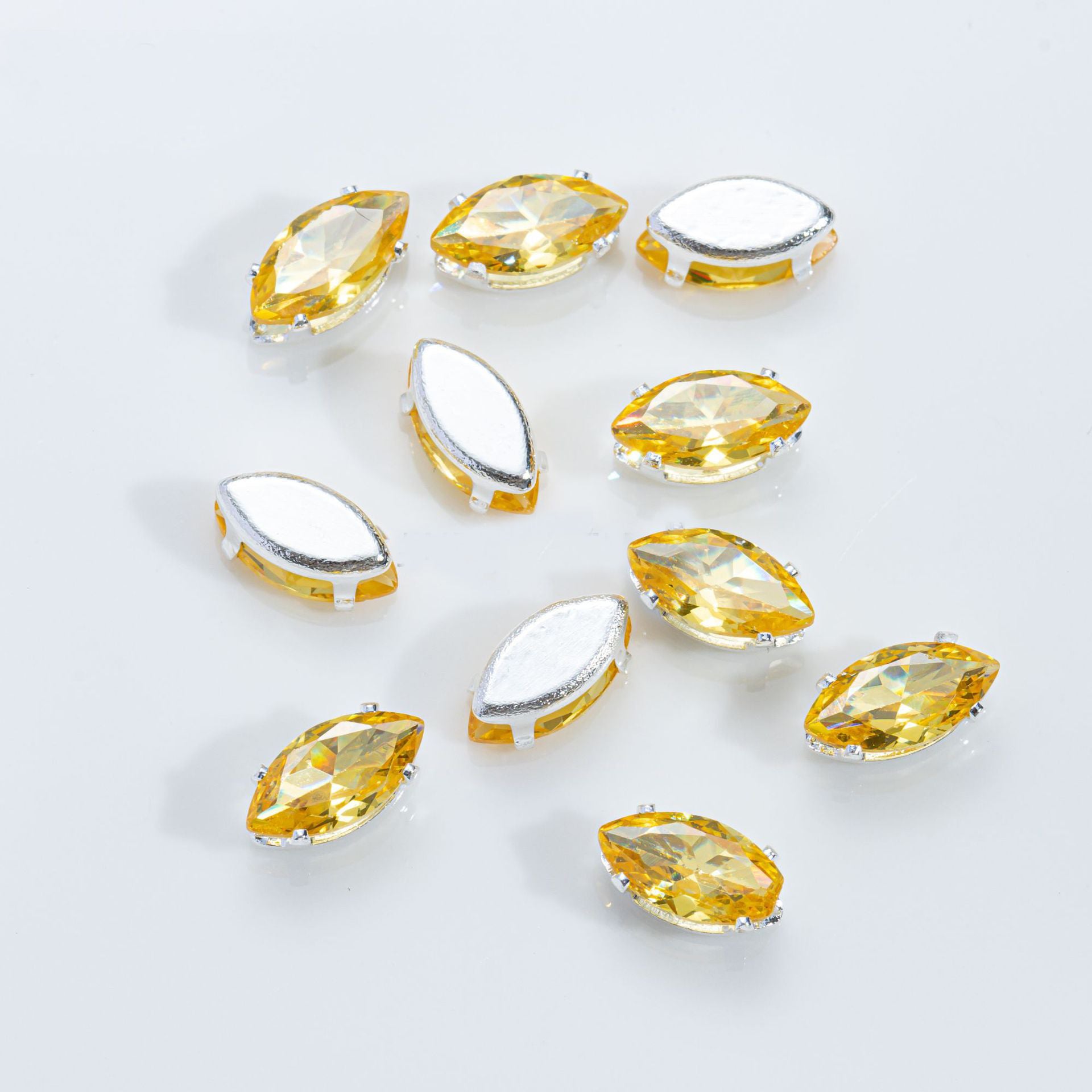 (100pcs)4x8mm Marquise Prong-Set Rhinestone Beads