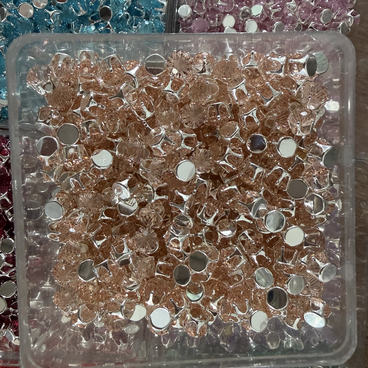 (10pcs)8mm Firework Round Prong-Set CZ