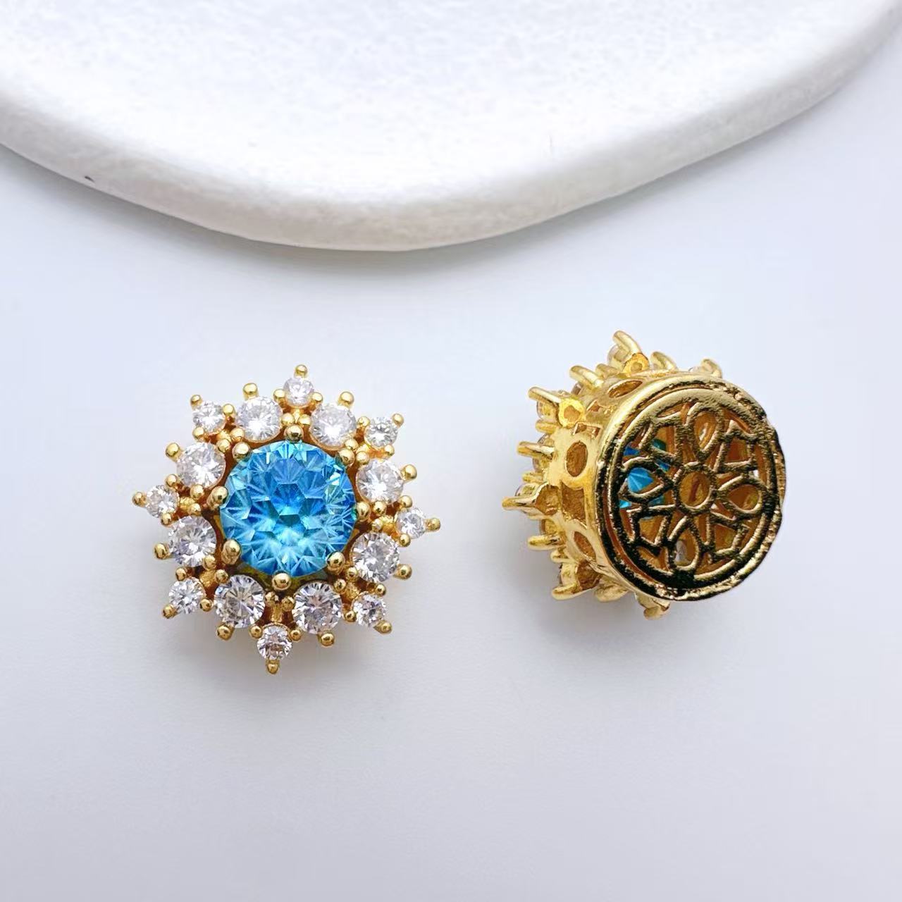 Snowflake Zircon Spacer with Rose Cut Diamond
