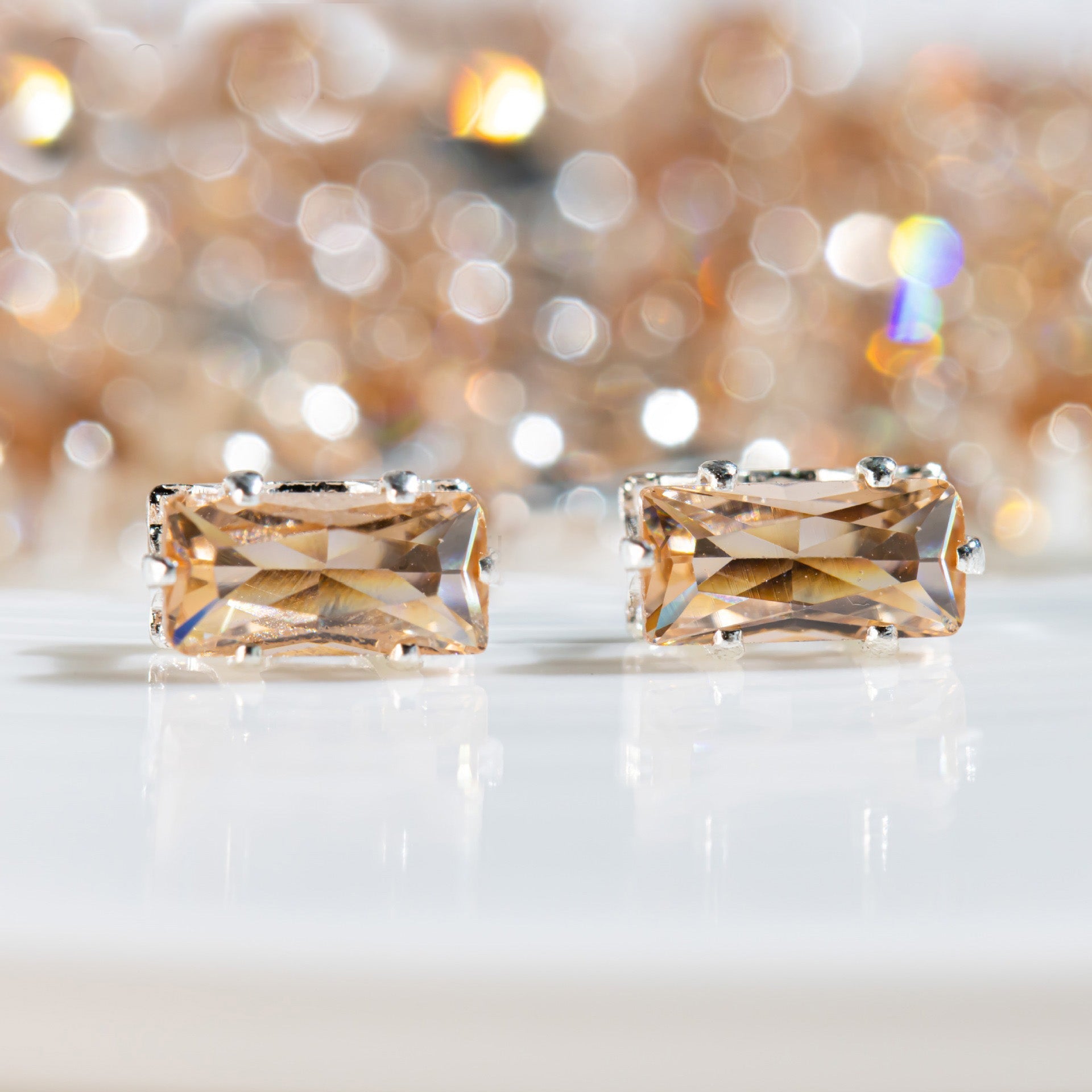 (100pcs)2x4mm Rectangle Prong-Set CZ