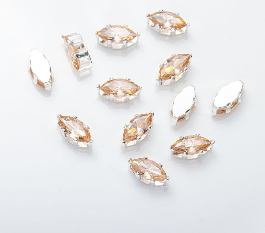 (100pcs)4x8mm 6-prong Marquise Prong-Set CZ