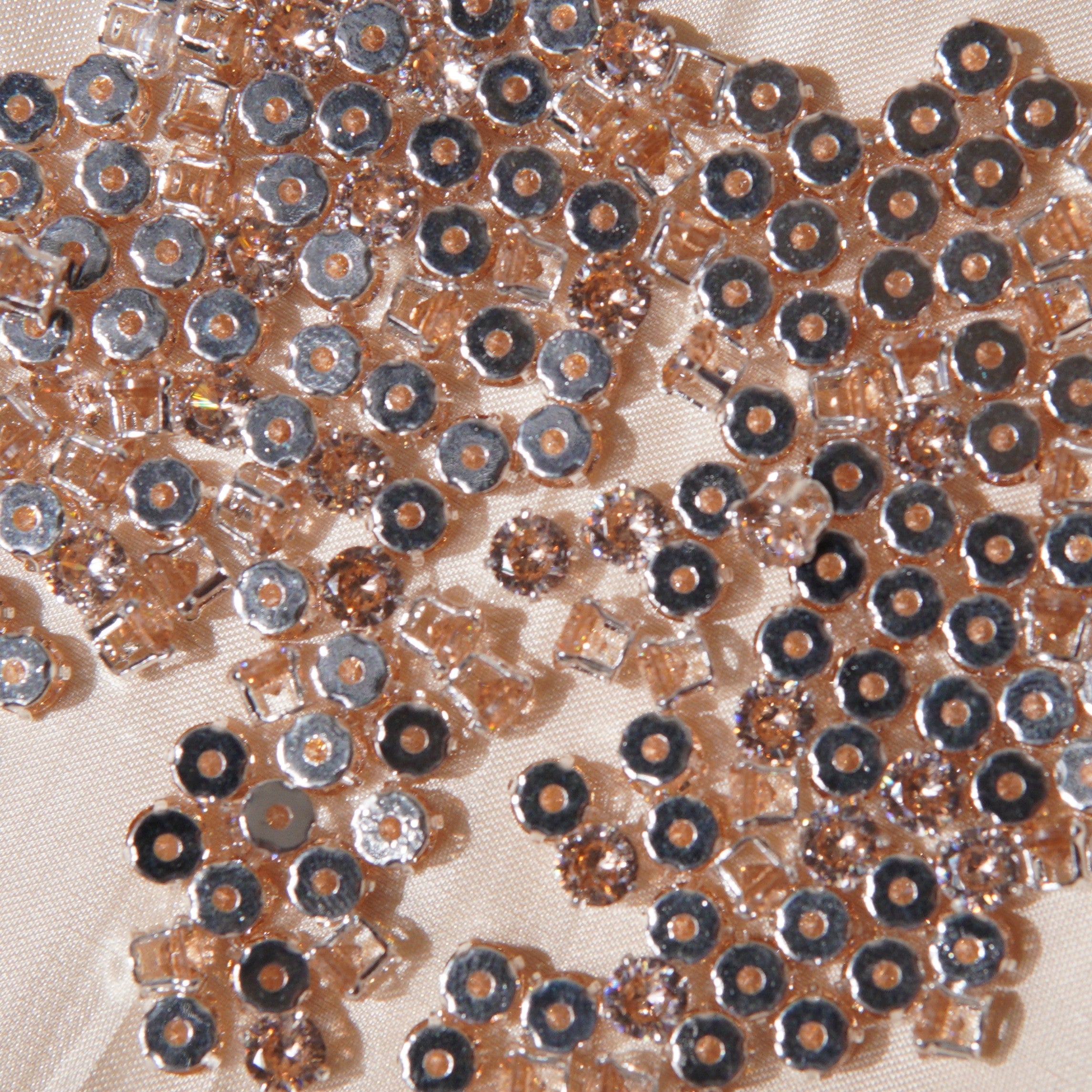 (100pcs) 4mm 4-prong Round Prong-set Zircons