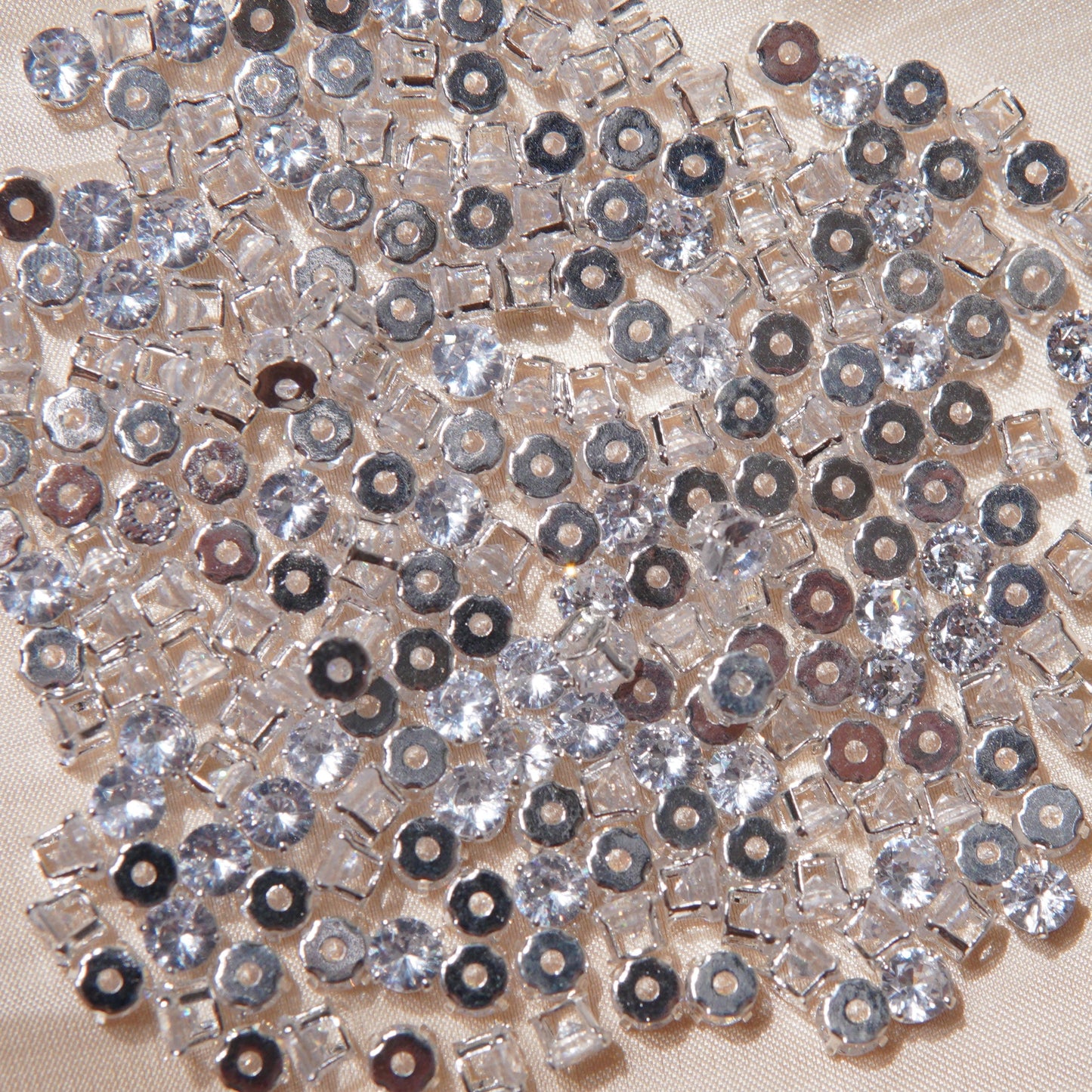 (100pcs) 3mm 4-prong Round Prong-set Zircons