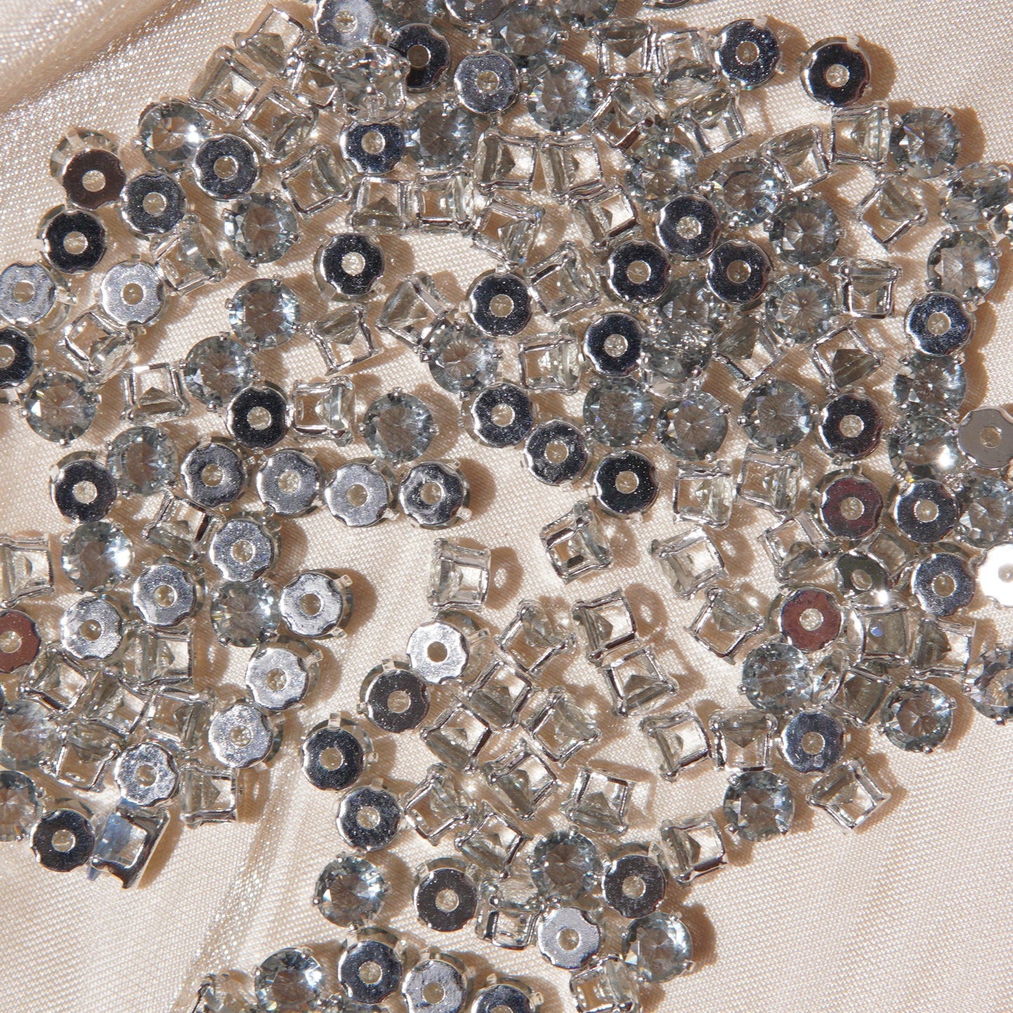 (100pcs) 3mm 4-prong Round Prong-set Zircons