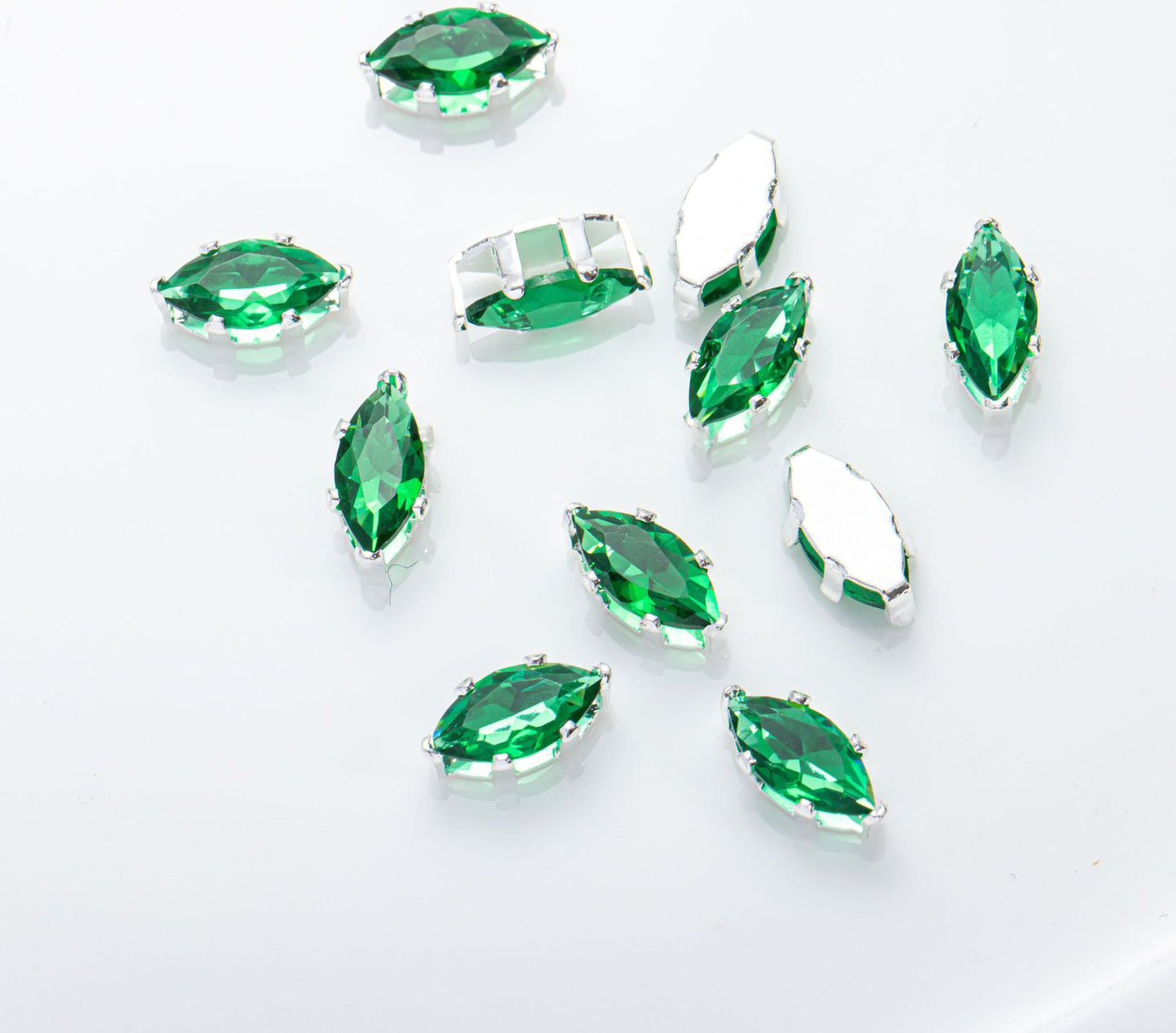 4x8mm 6-prong Marquise Zircon Beads