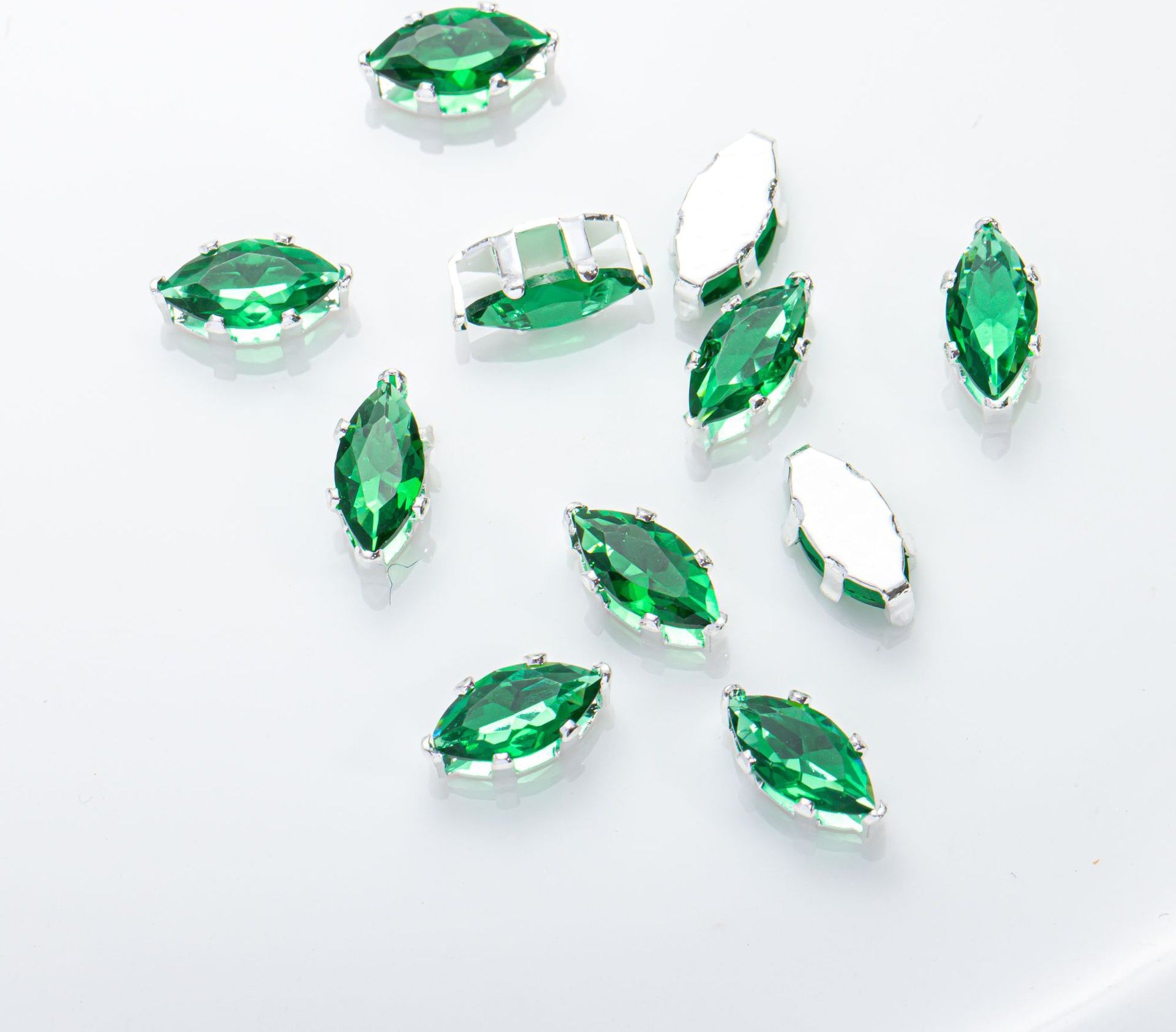 (100pcs)4x8mm 6-prong Marquise Prong-Set CZ