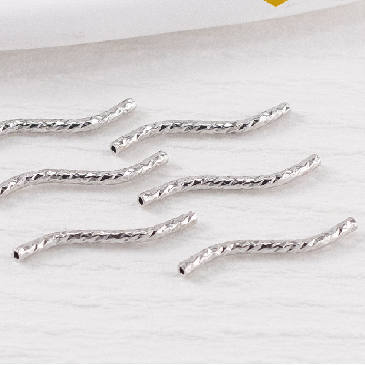 50pcs Plated S Shape Textured Curved Tube Bar Beads