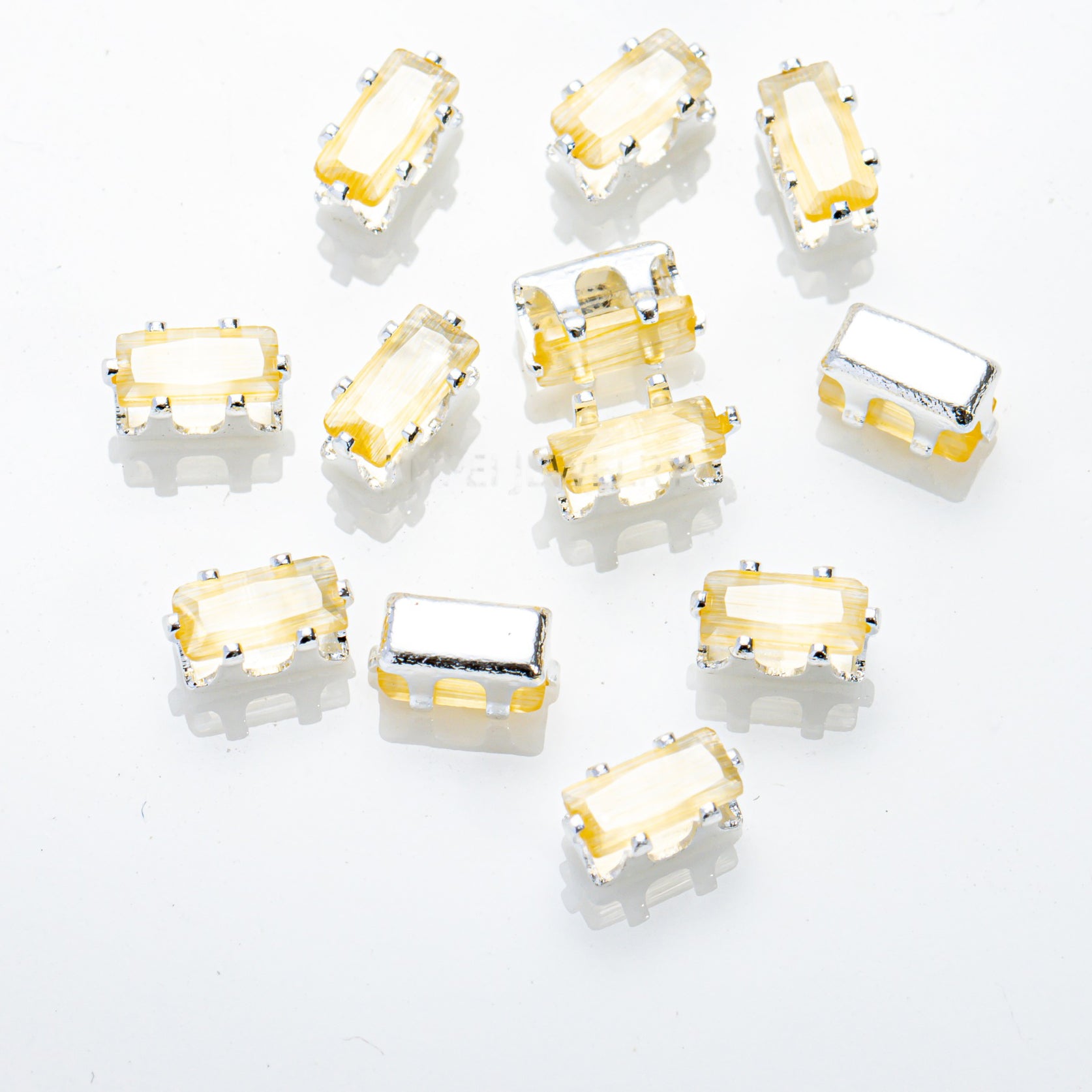 (100pcs)2.5x5mm Cat Eye Rectangle Prong-Set CZ