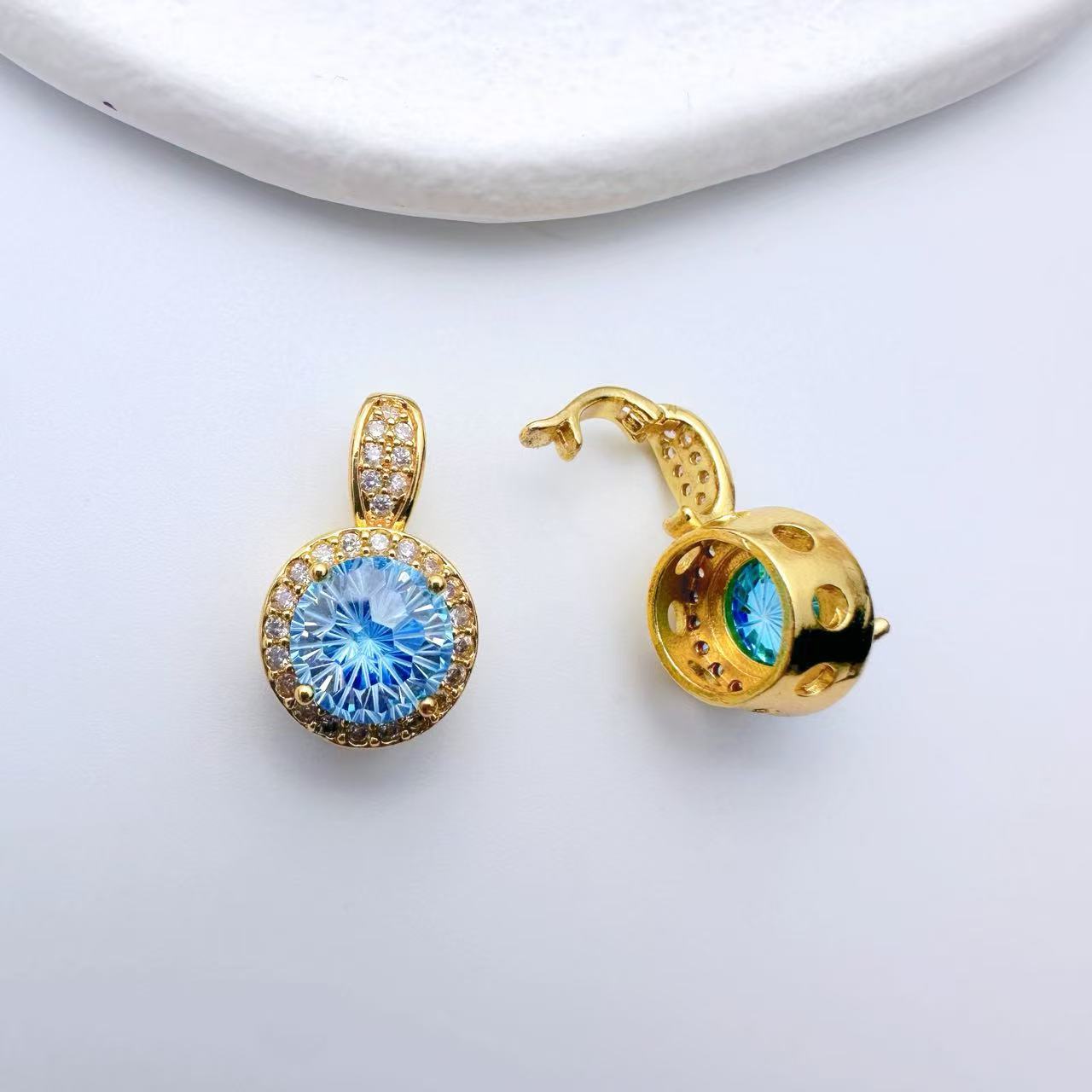 Rose Cut Zircon Connection Closure