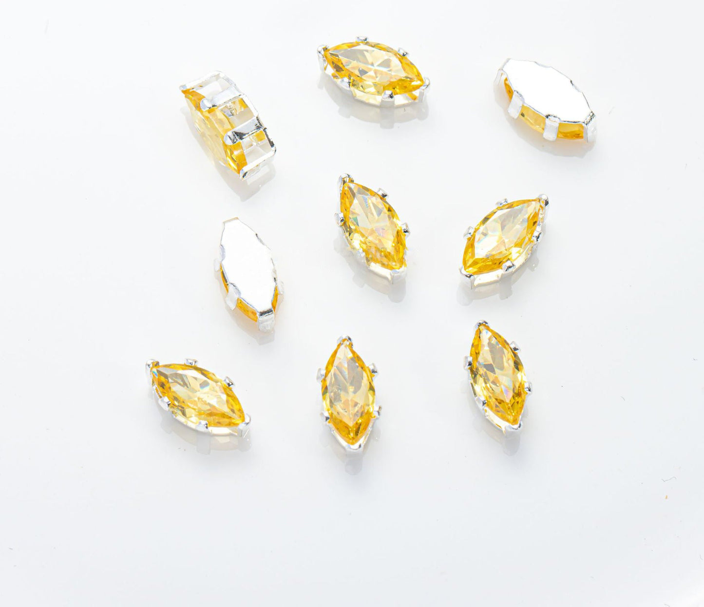 4x8mm 6-prong Marquise Zircon Beads