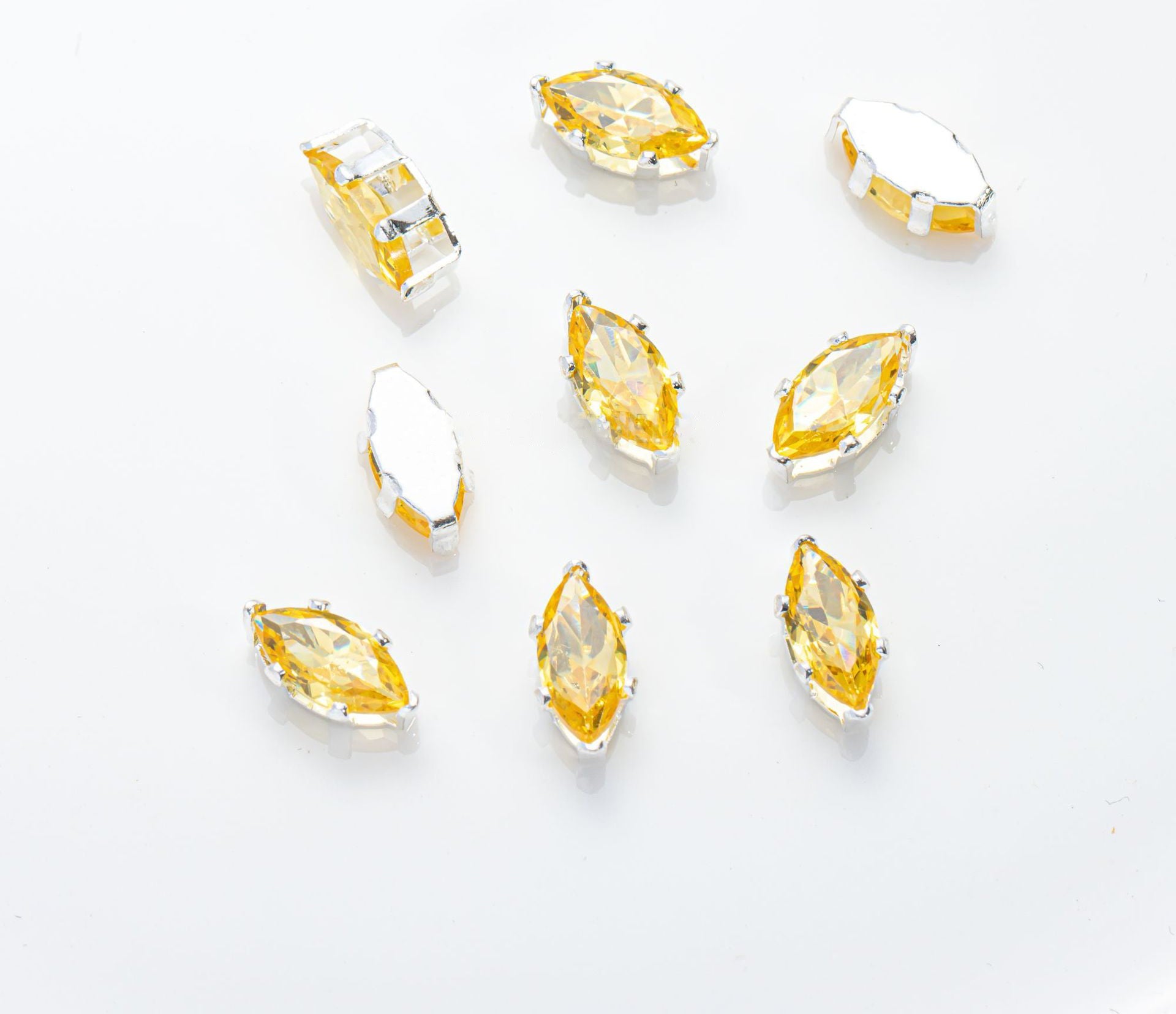 (100pcs)4x8mm 6-prong Marquise Prong-Set CZ