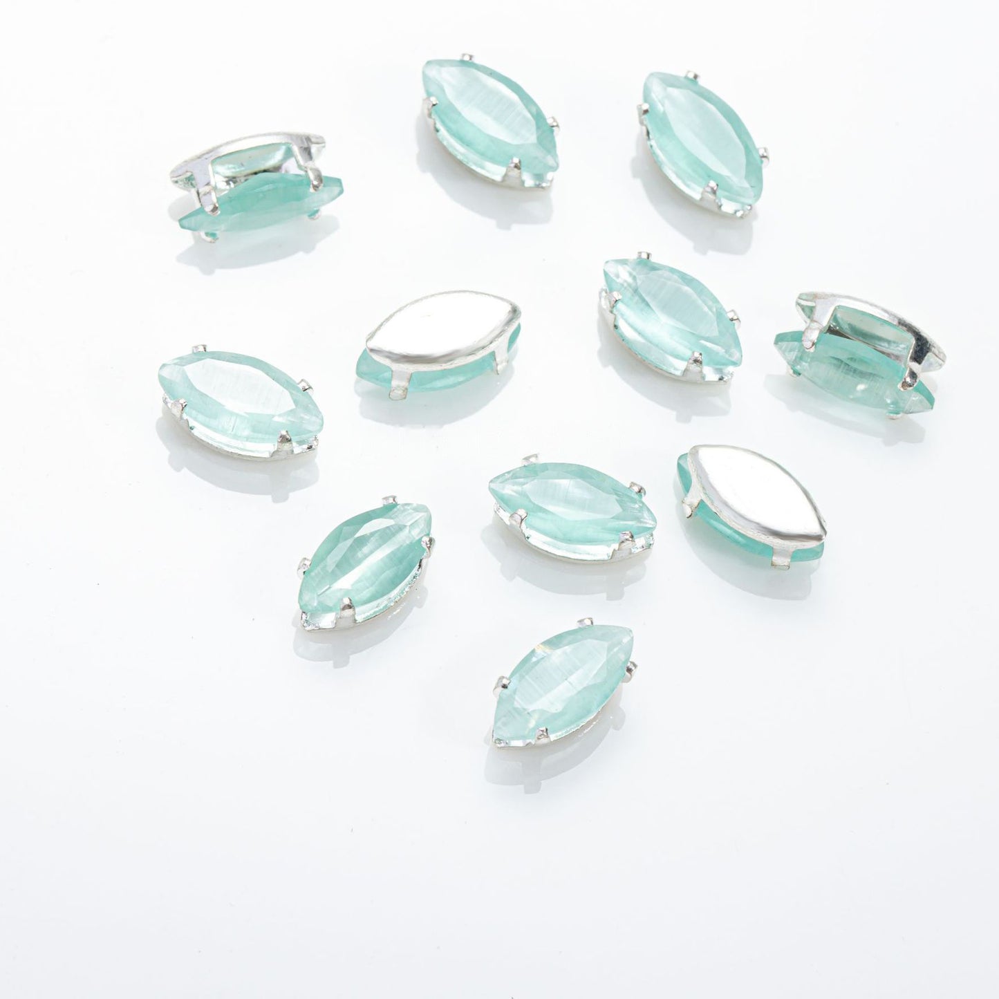 حبات الزركون الماركيز على شكل عين القطة مقاس 4×8 مم