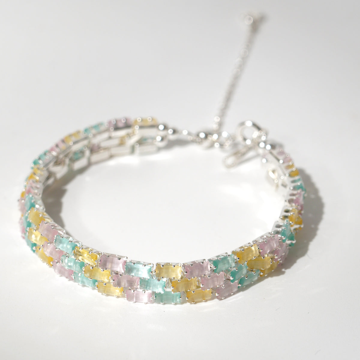 Kit 105 – Pastel Cat-Eye Wave Bracelet Making Kit