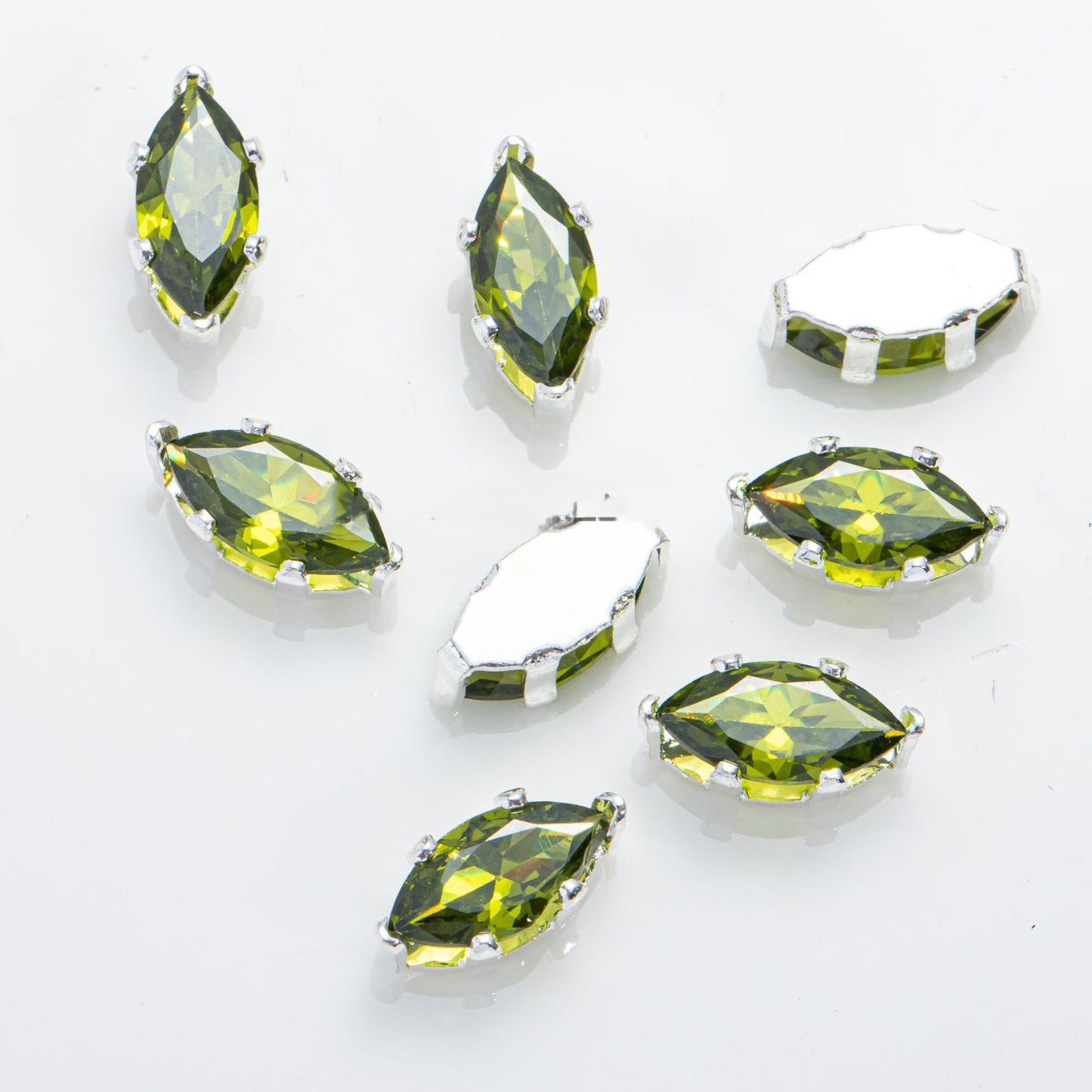 4x8mm 6-prong Marquise Prong-Set CZ