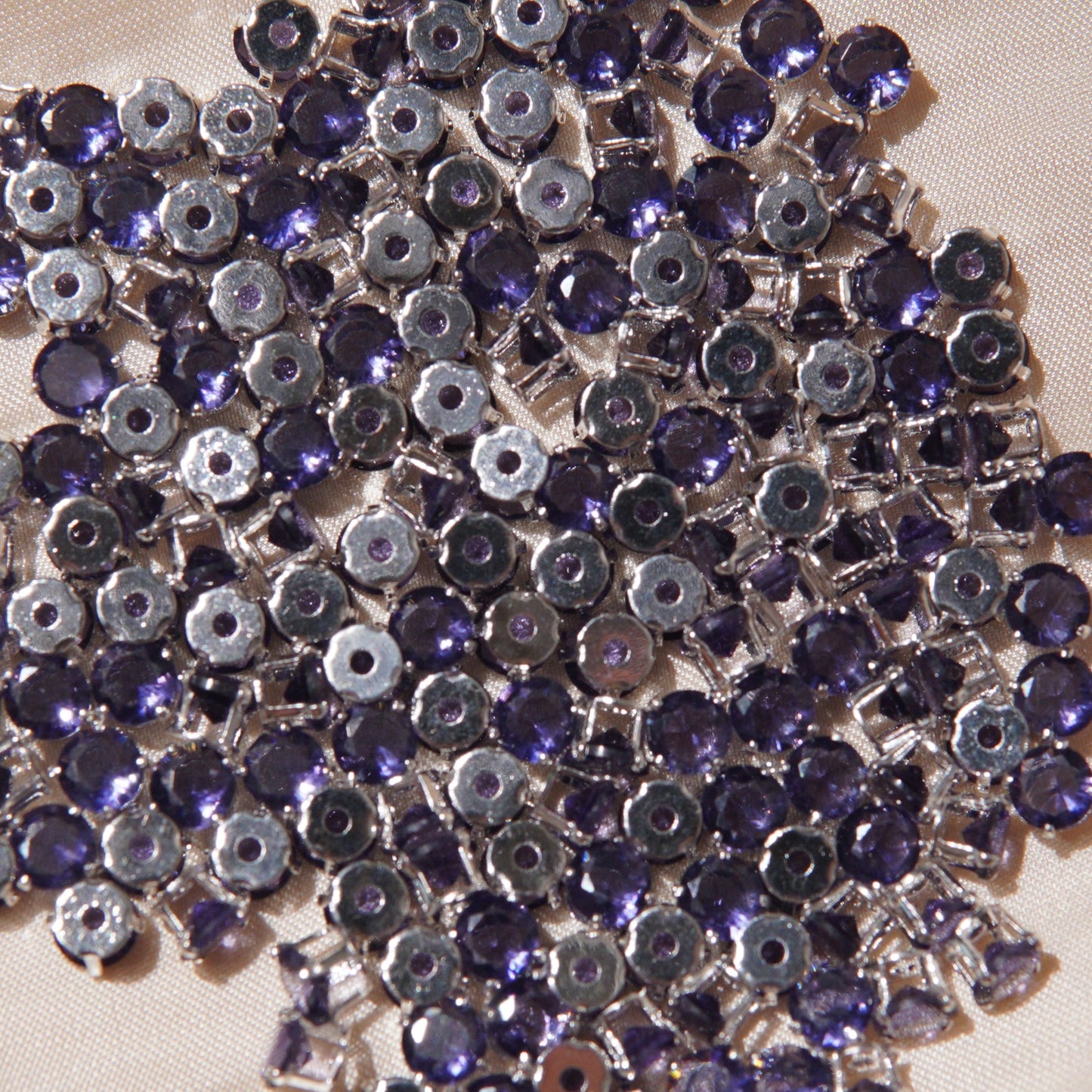 (100pcs) 3mm 4-prong Round Prong-set Zircons