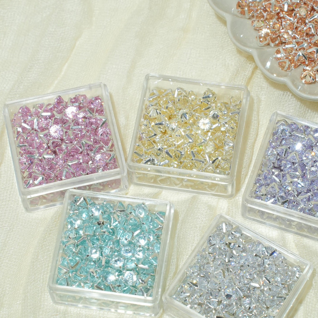 (100pcs)4mm Round Reverse Prong-Set CZ