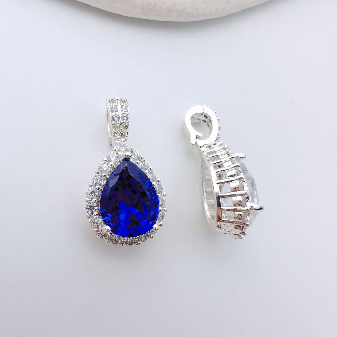 Teardrop Pendent Connection Closure/Clasp
