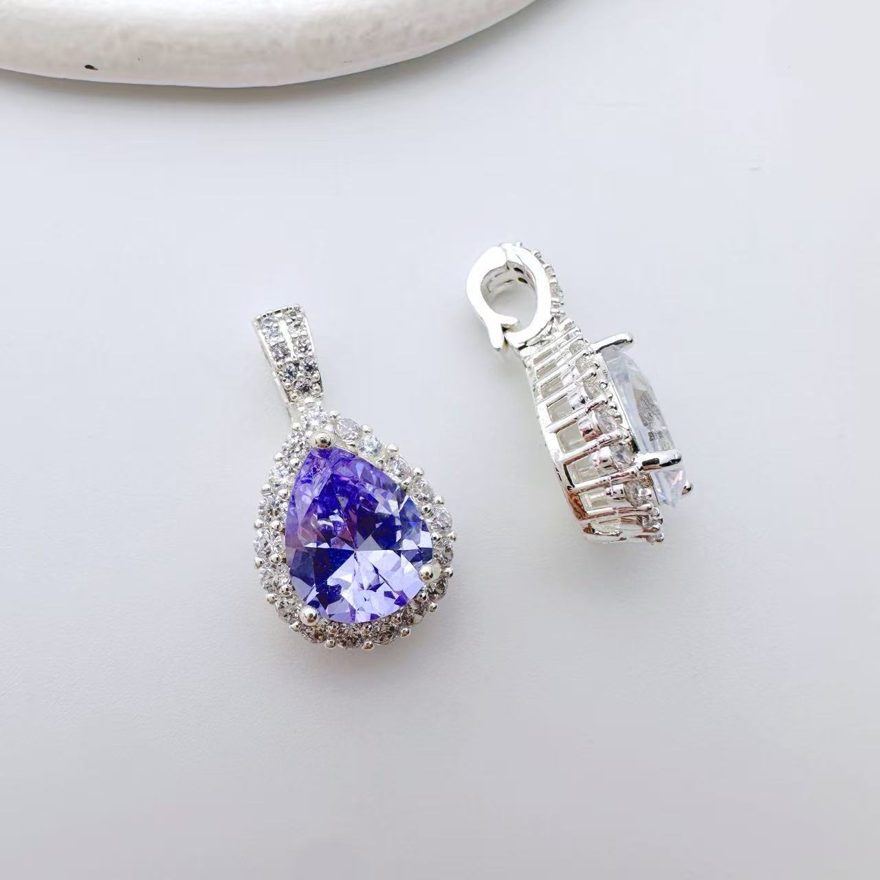 Teardrop Pendent Connection Closure/Clasp