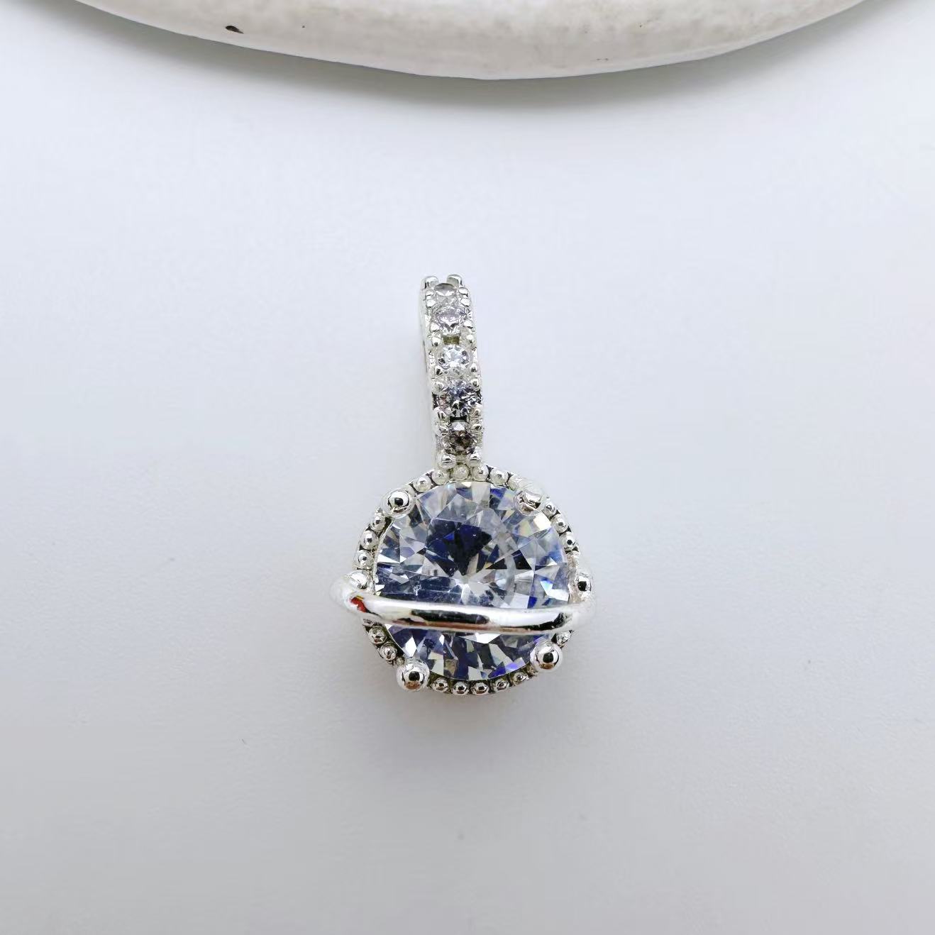 Big Zircon Connection Closure/Clasp