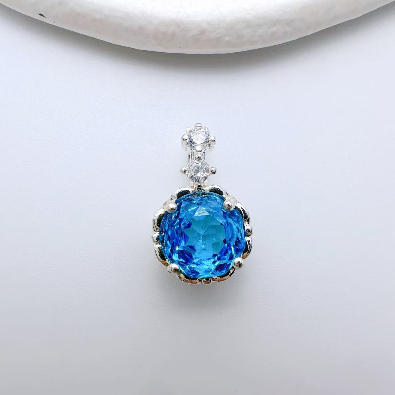 Rose Cut Zircon Connection Closure/Clasp