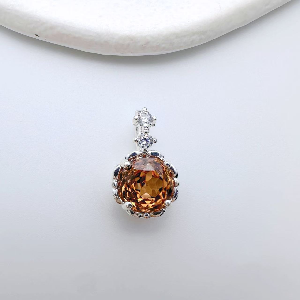 Rose Cut Zircon Connection Closure/Clasp