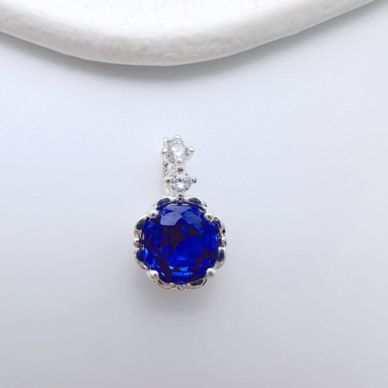 Rose Cut Zircon Connection Closure/Clasp