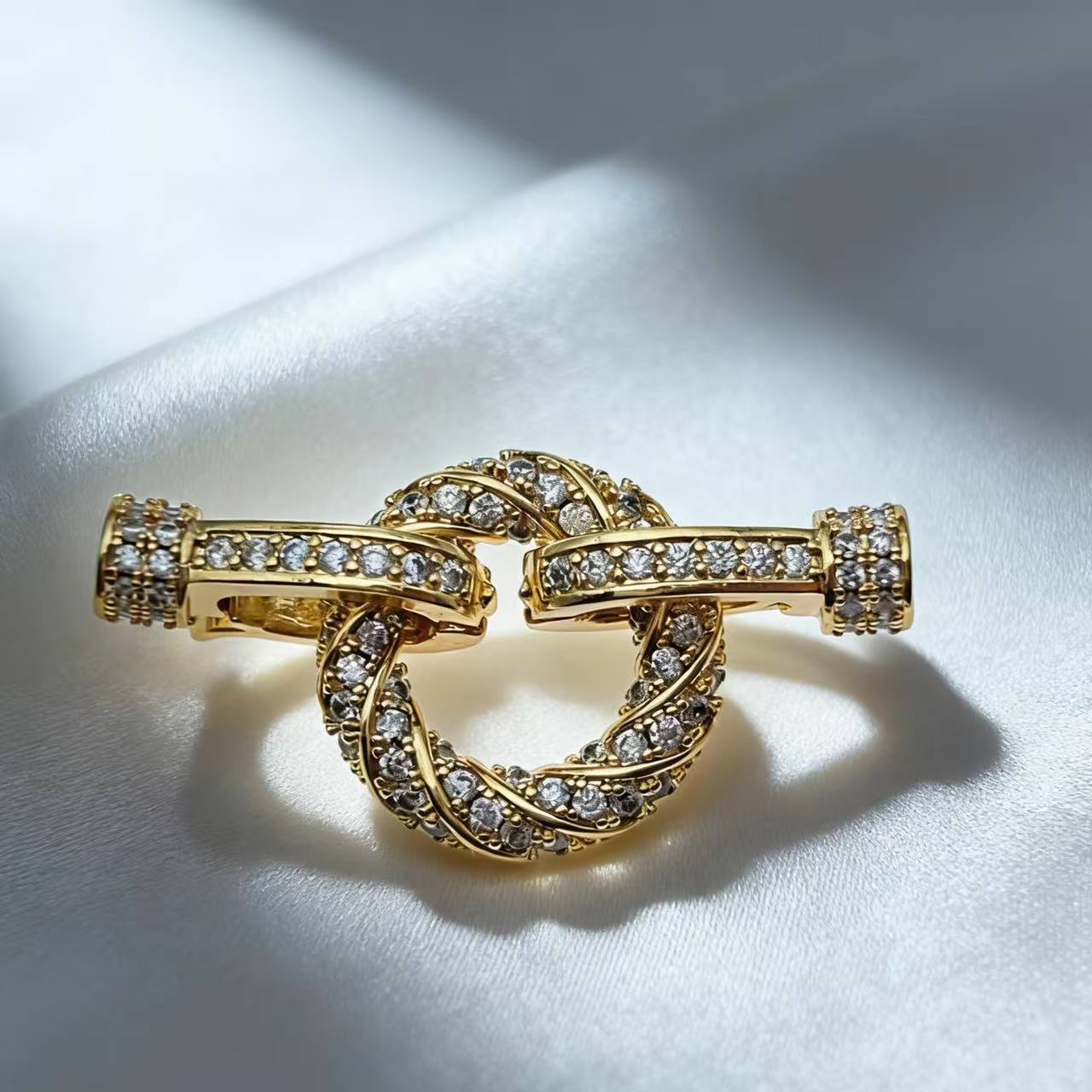 Plated Twisted Rope Clasp with Full Paved Diamonds