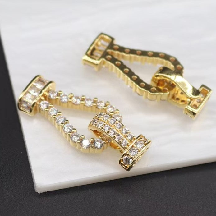 Double-Row Horseshoe Clasp