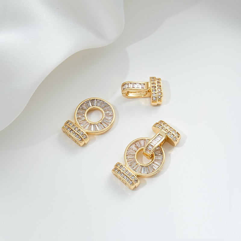 Round Pyramid Zircon Closure