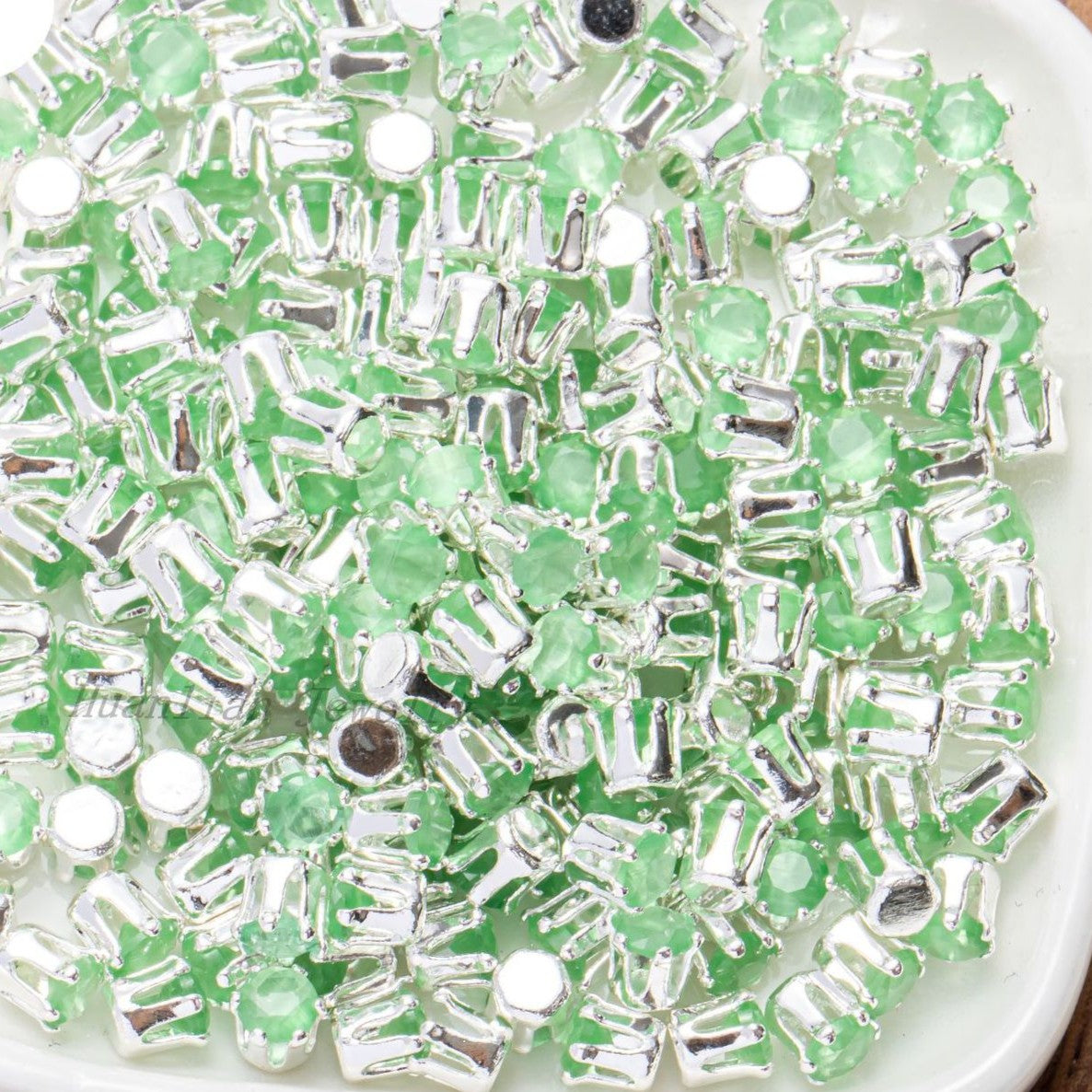 (100pcs)3mm Cat Eye Round Prong-Set CZ
