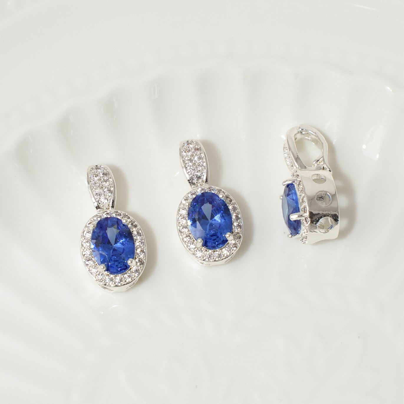 Round CZ Pendant Universal Clasp