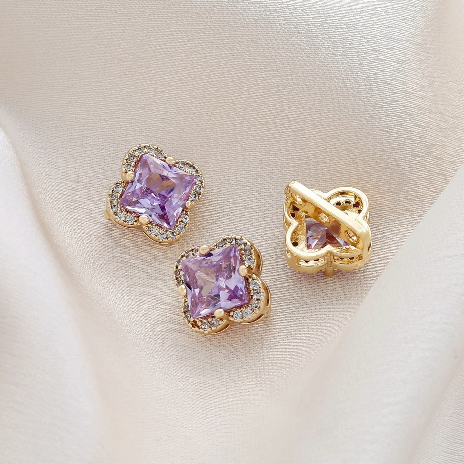 (10pcs)Triple CZ Spacer Charm with Clover & Snowflake