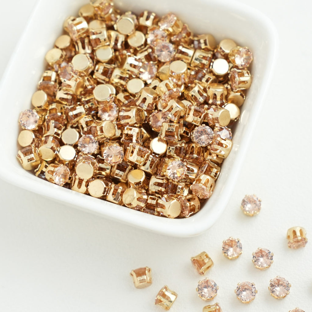 (30pcs)3MM Round Gold Base Prong-set CZs
