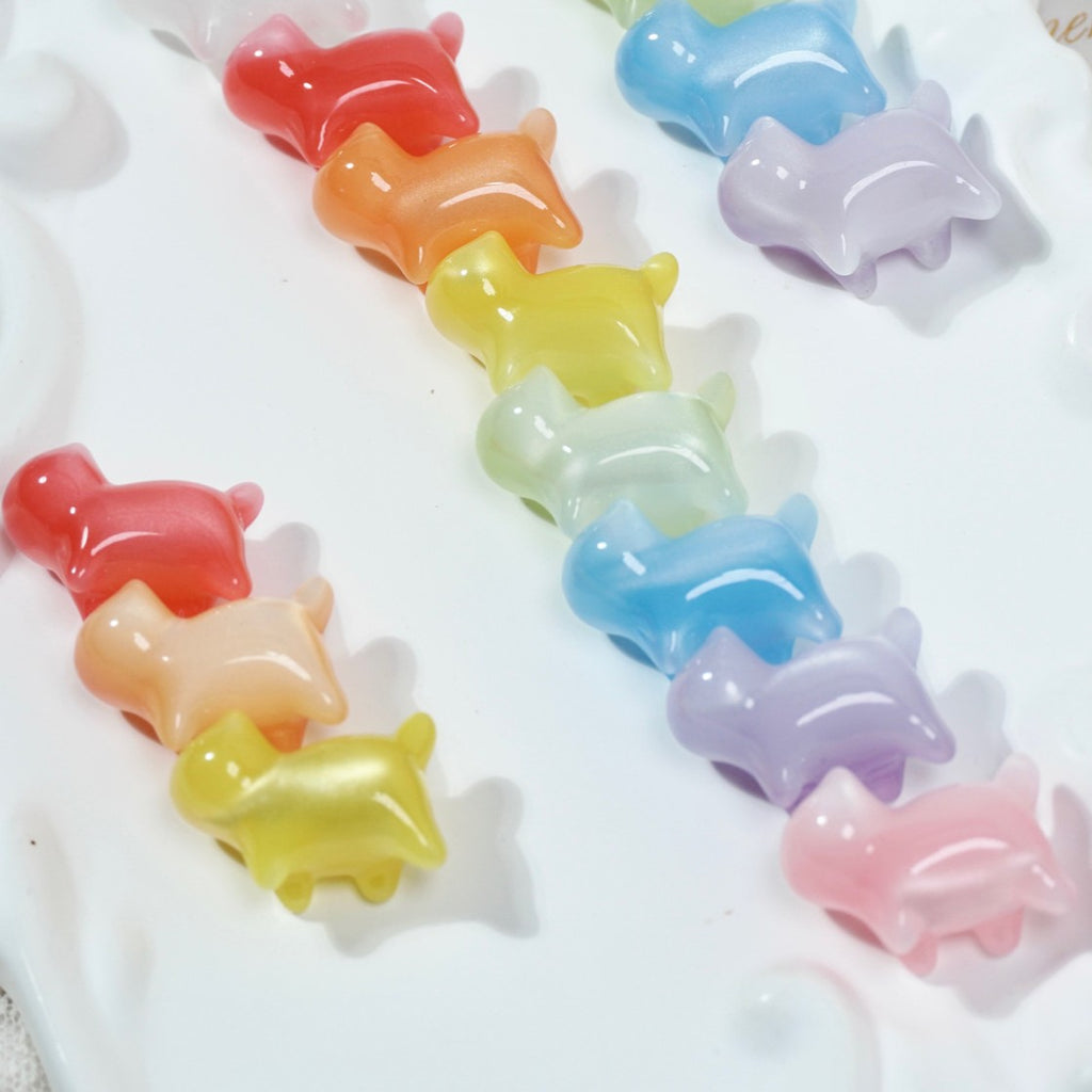 (5pcs)UV Color-Changing Resin Small Cat's Eye Cat Bead-No Holes