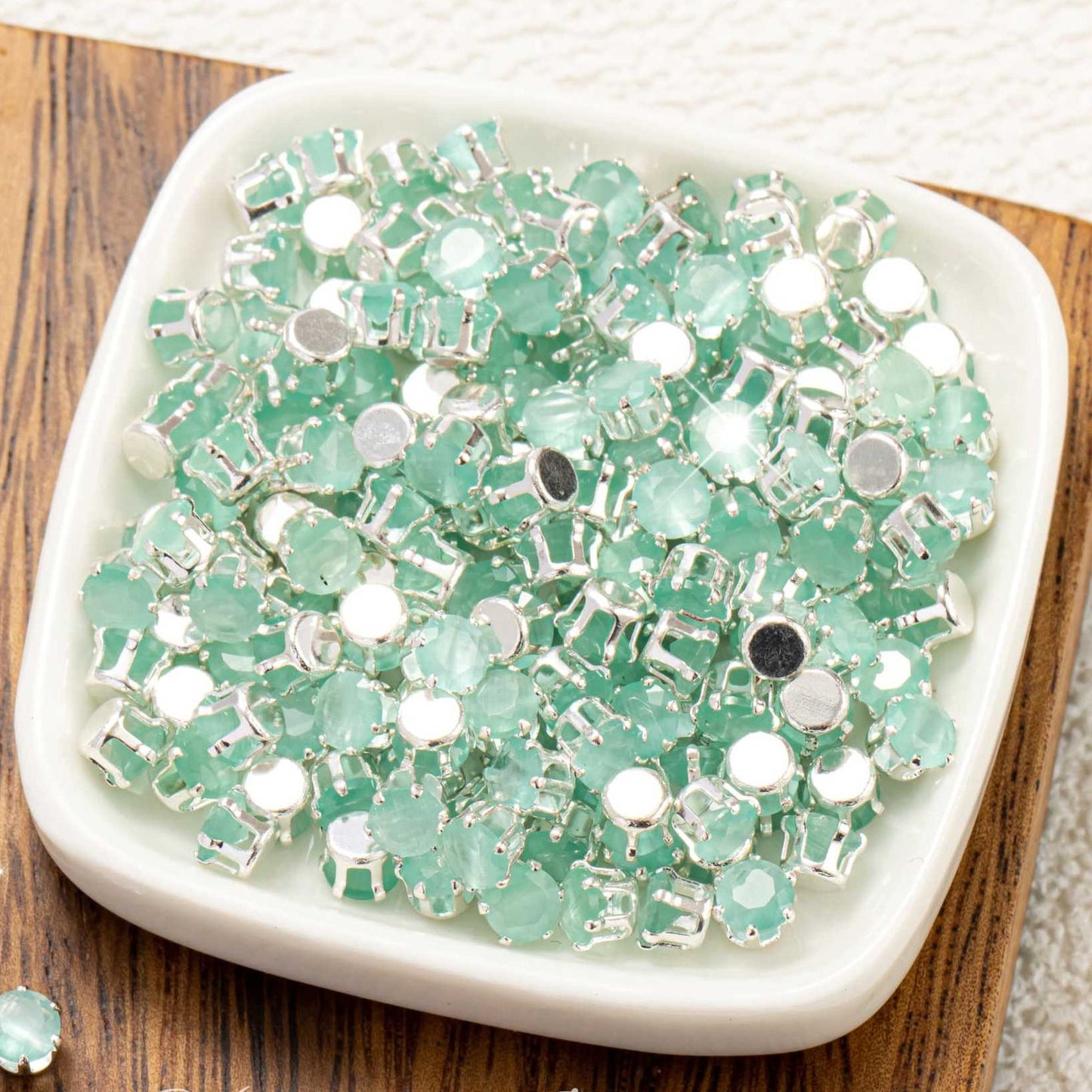 (100pcs)3mm Cat Eye Round Prong-Set CZ