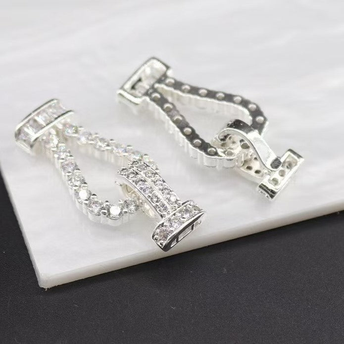 Double-Row Horseshoe Clasp