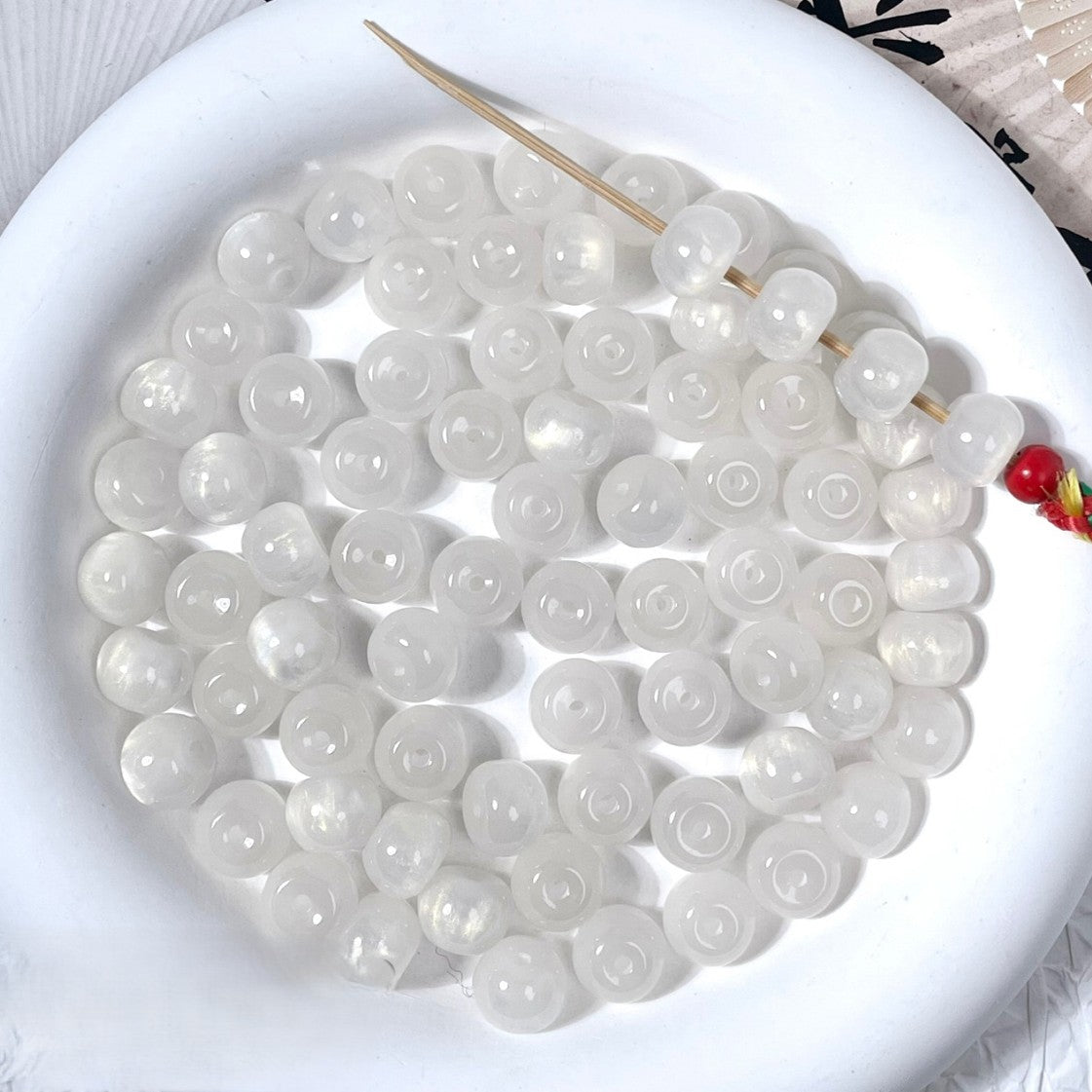 (50pcs)8x11mm Gilded Resin Apple Beads - Gradient Paint Effect