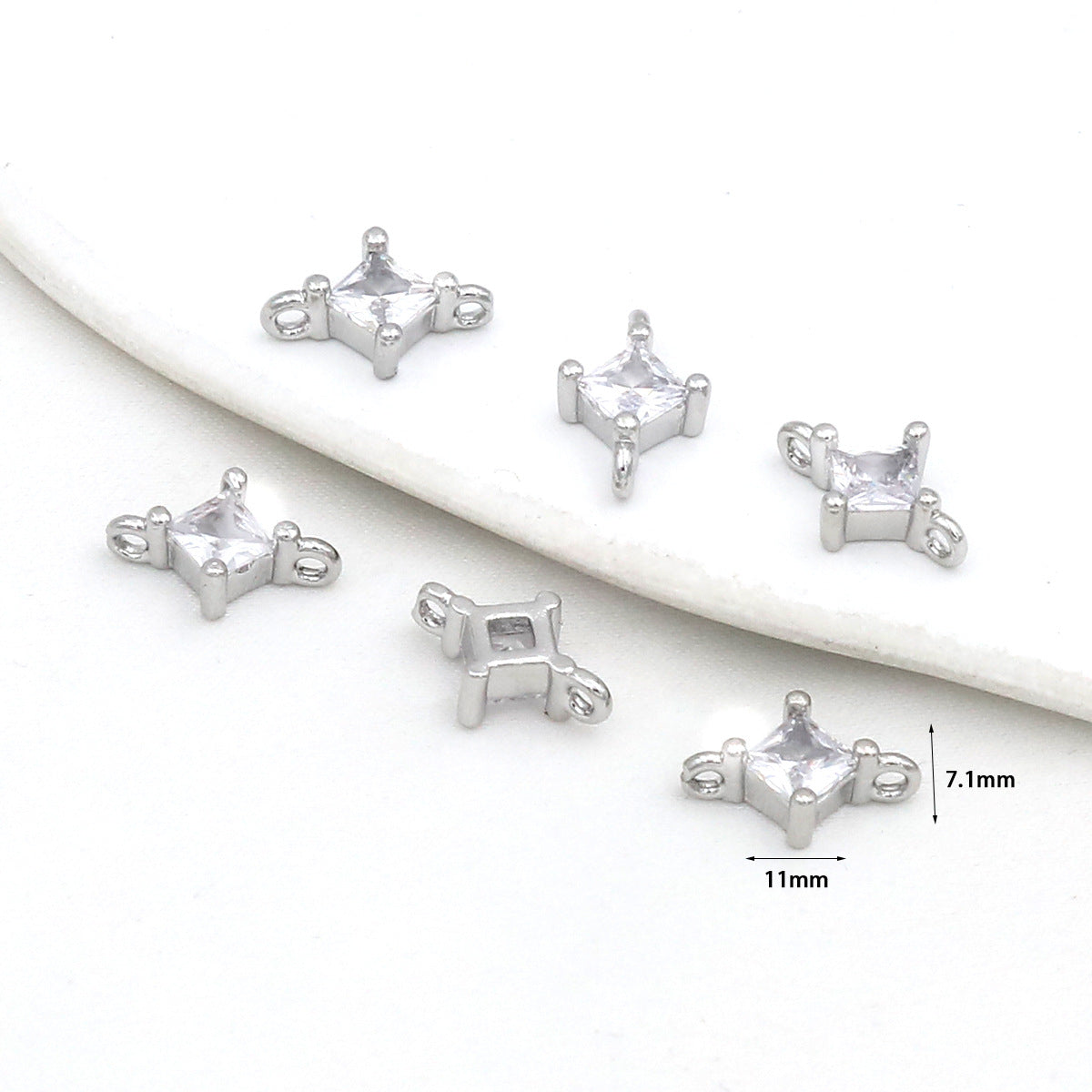 (10pcs)CZ-Set Double-Drop Diamond Pendant