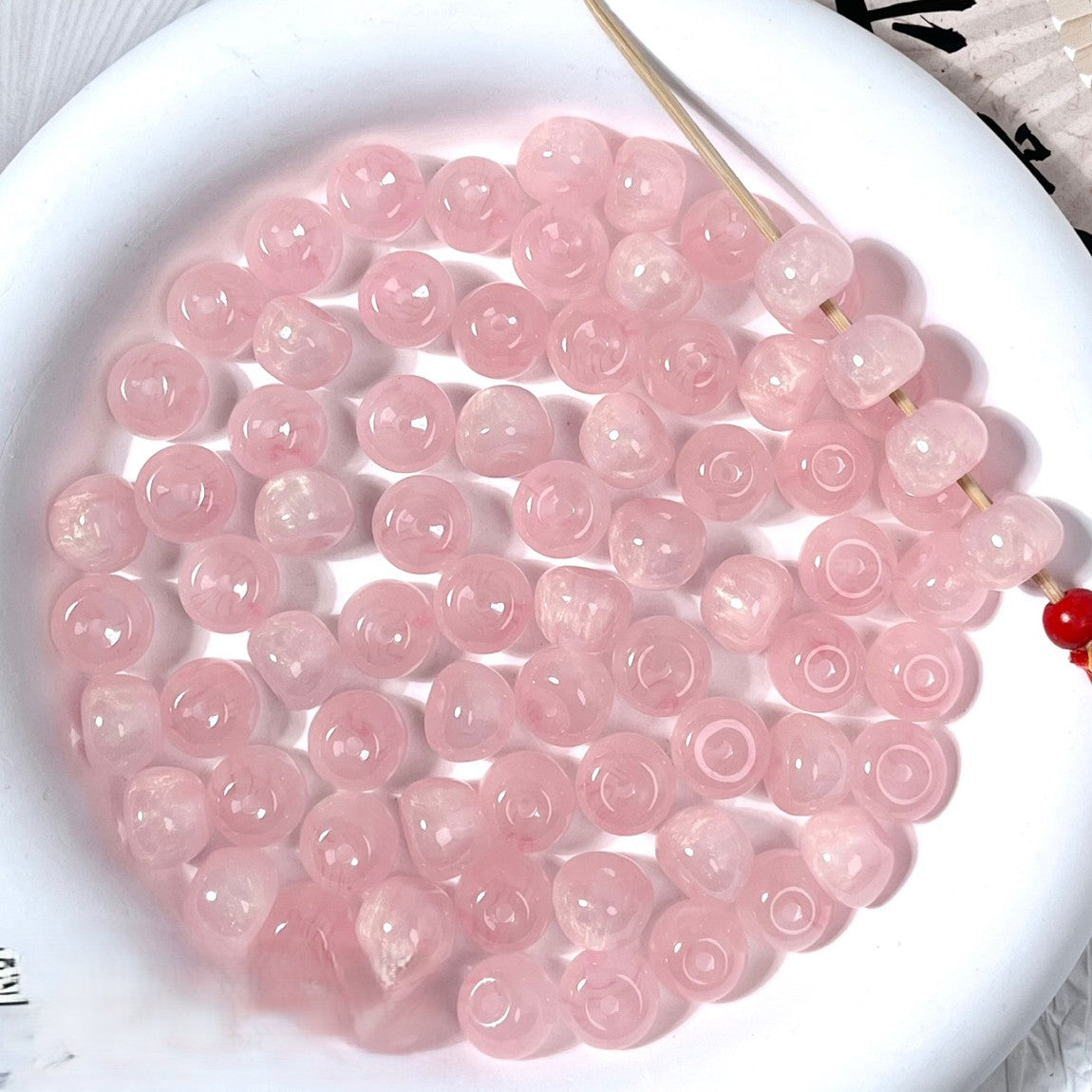 (50pcs)8x11mm Gilded Resin Apple Beads - Gradient Paint Effect