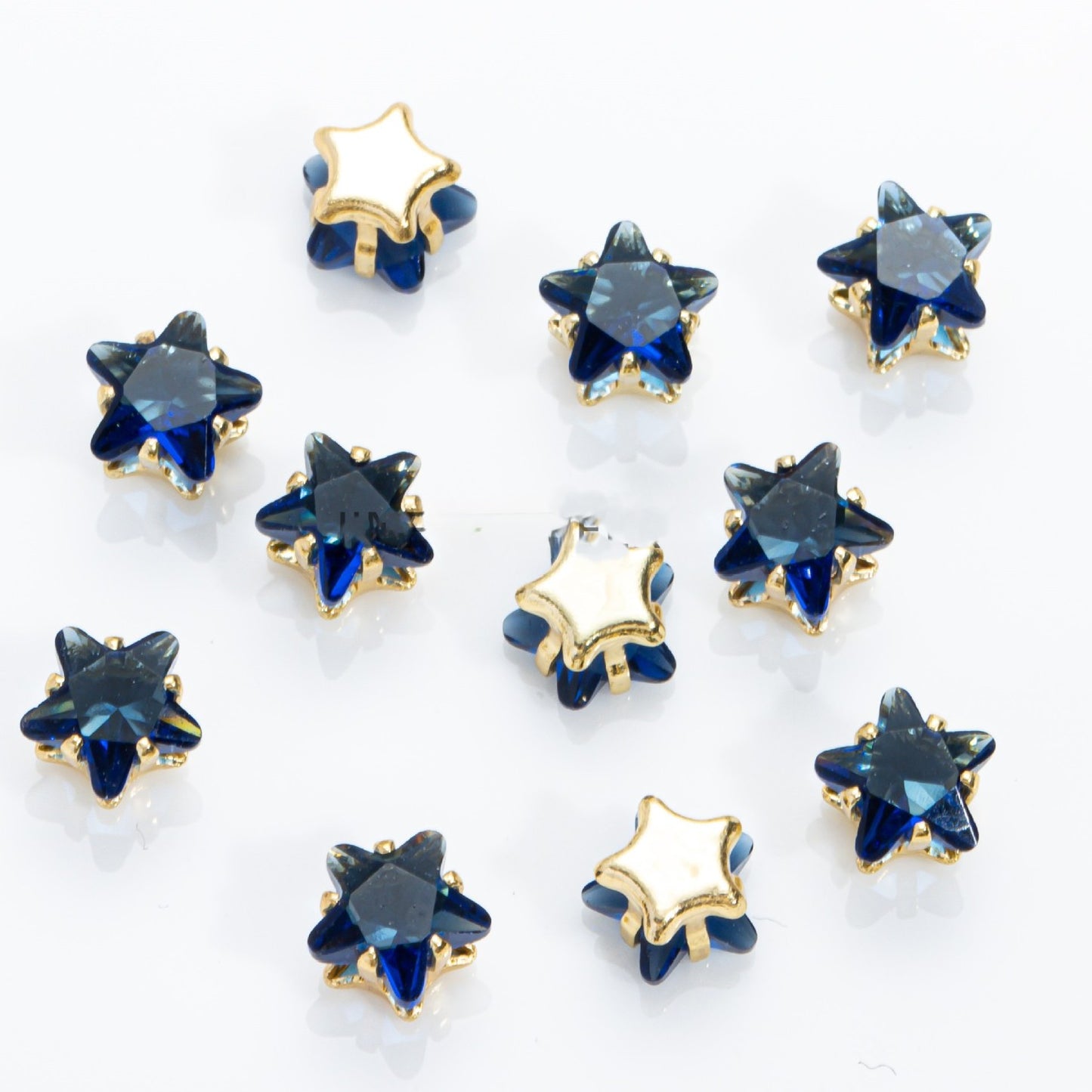 (50pcs)6mm Star Prong-Set CZ