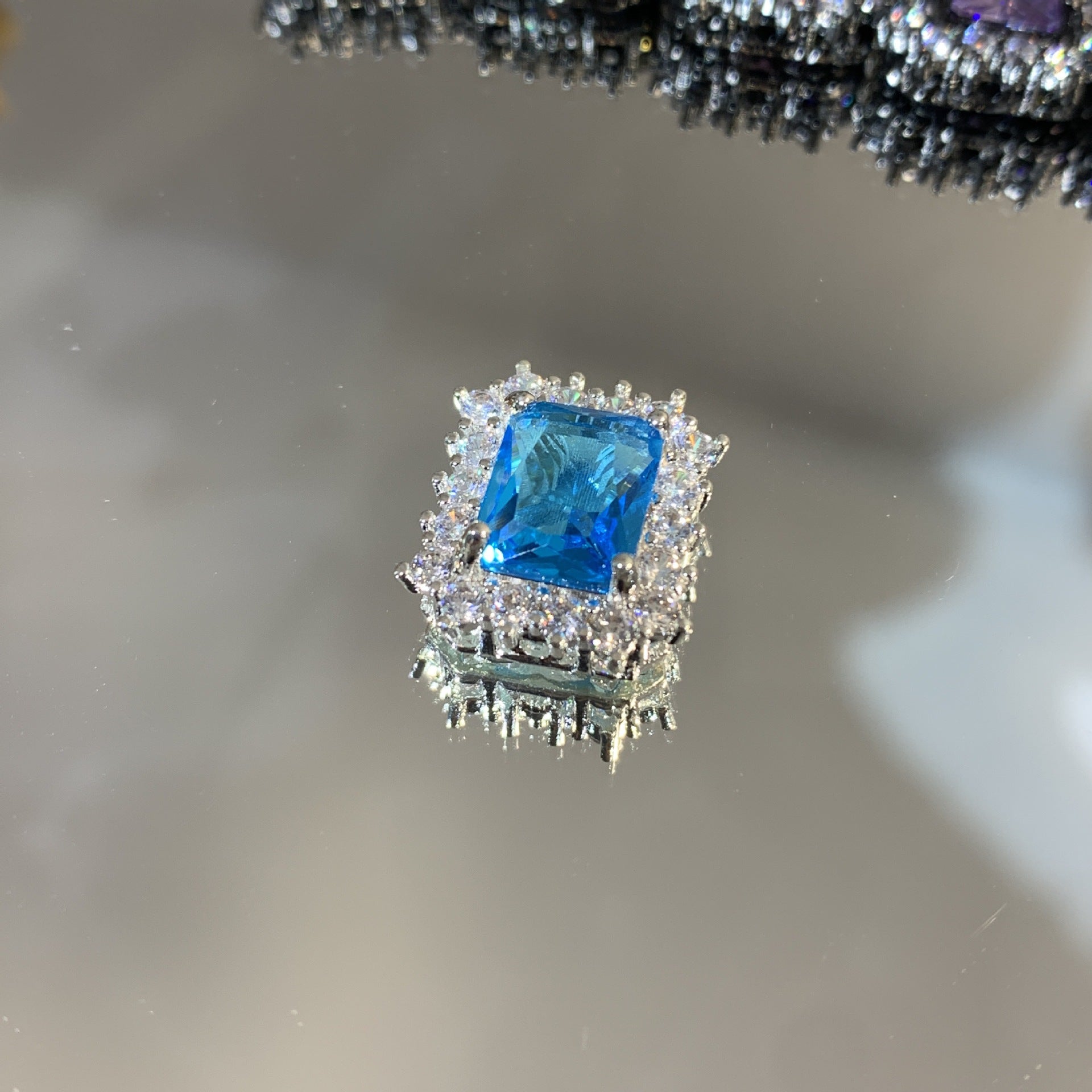 (2pcs)Paved Rectangle CZ Spacer Beads with Multiple Hole
