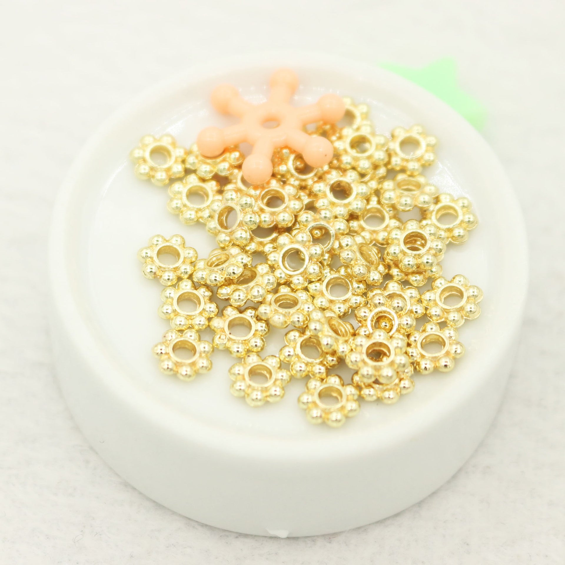 100pcs Gold-Plated Copper Flower Bead Cap / Spacer Bead