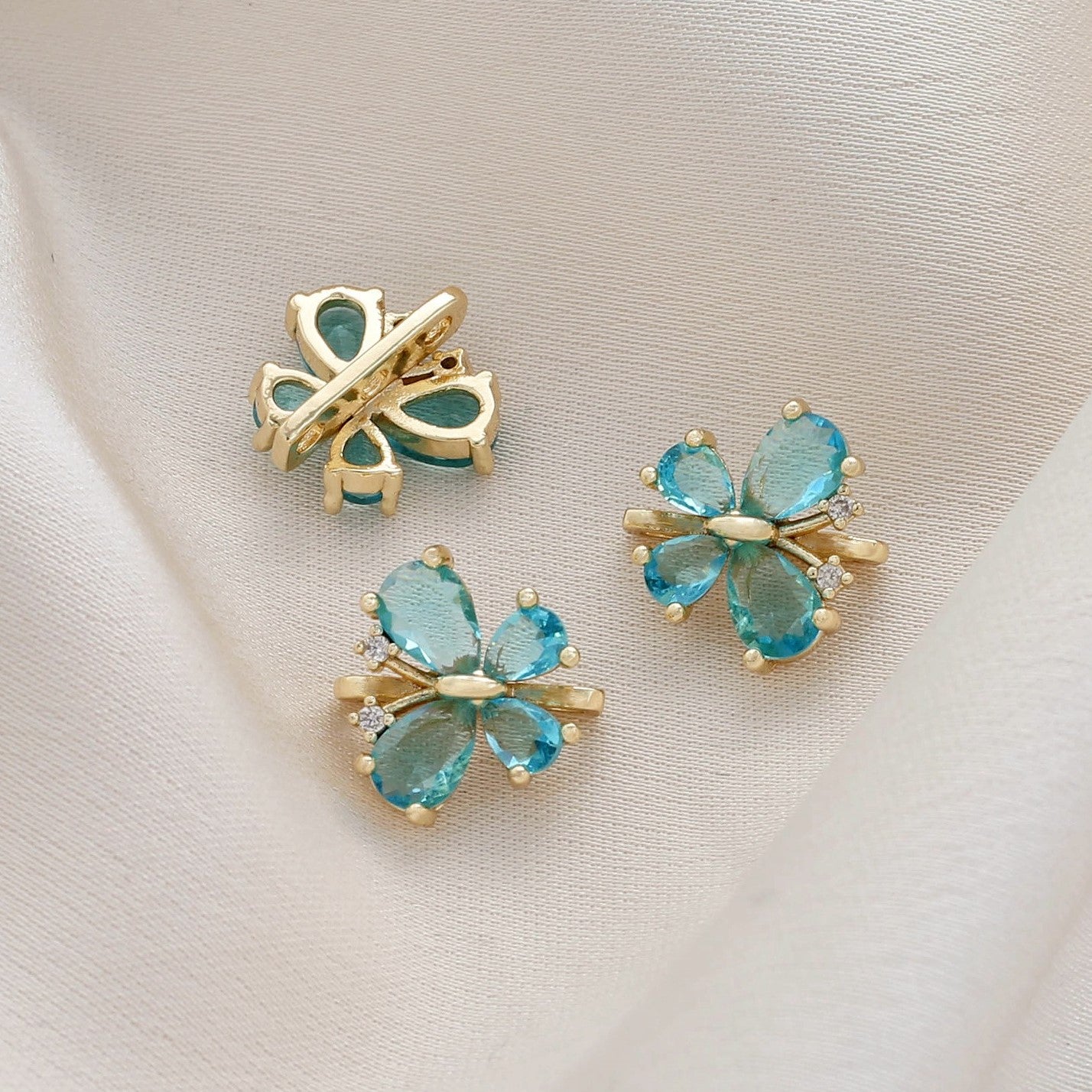 (10pcs)Triple CZ Spacer Charm with Clover & Snowflake