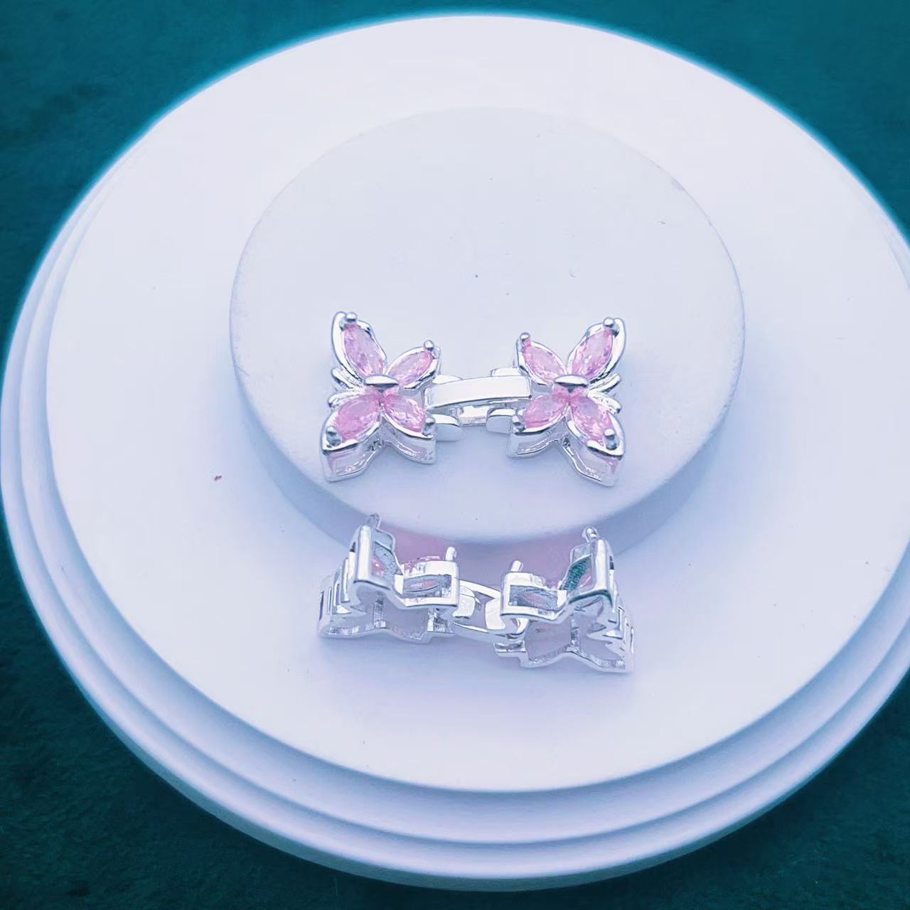 Double-Row Butterfly Deployant Clasp