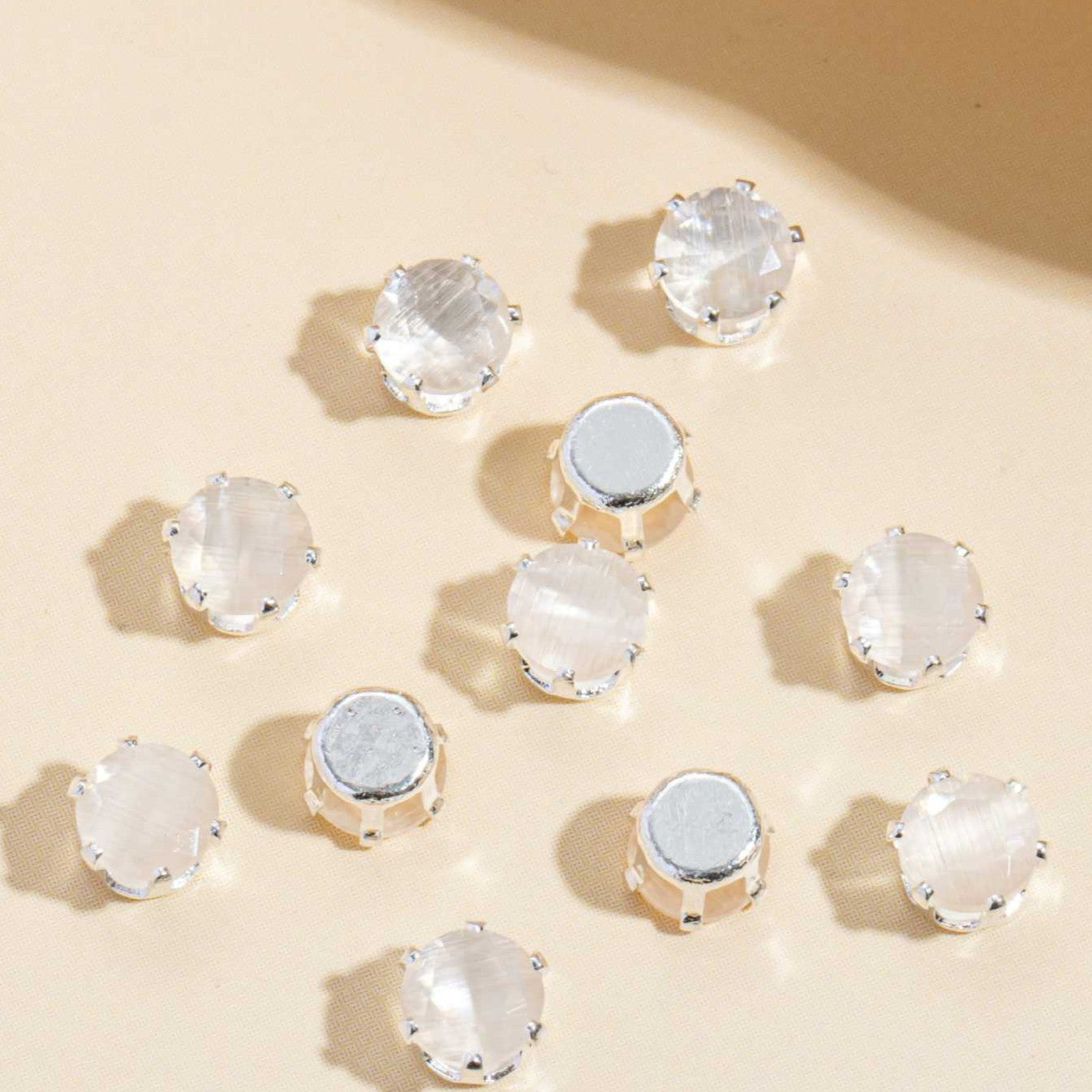 (100pcs)3mm Cat Eye Round Prong-Set CZ