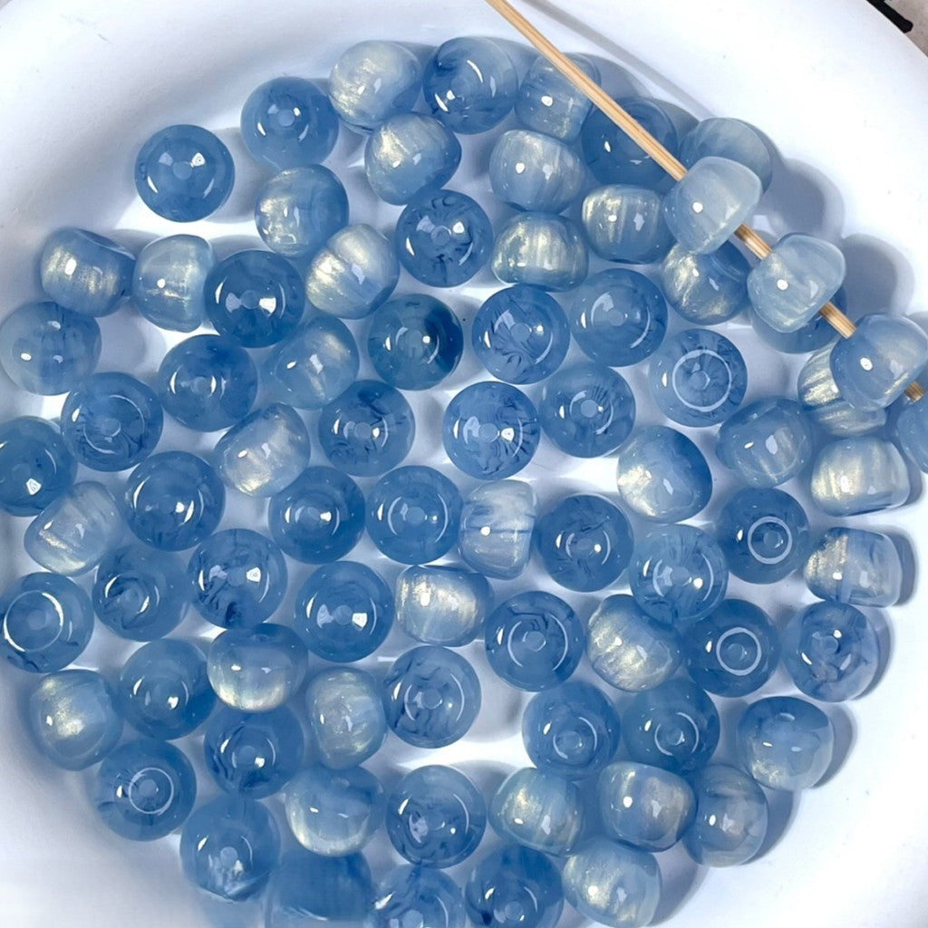 (50pcs)8x11mm Gilded Resin Apple Beads - Gradient Paint Effect