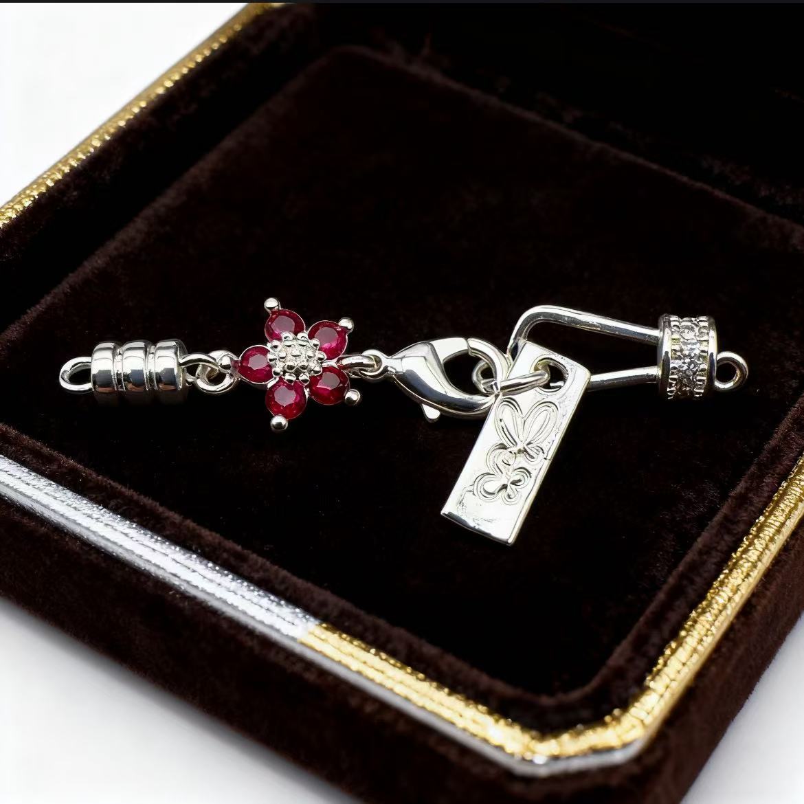 Lobster End Clasp with Zirconia Stones